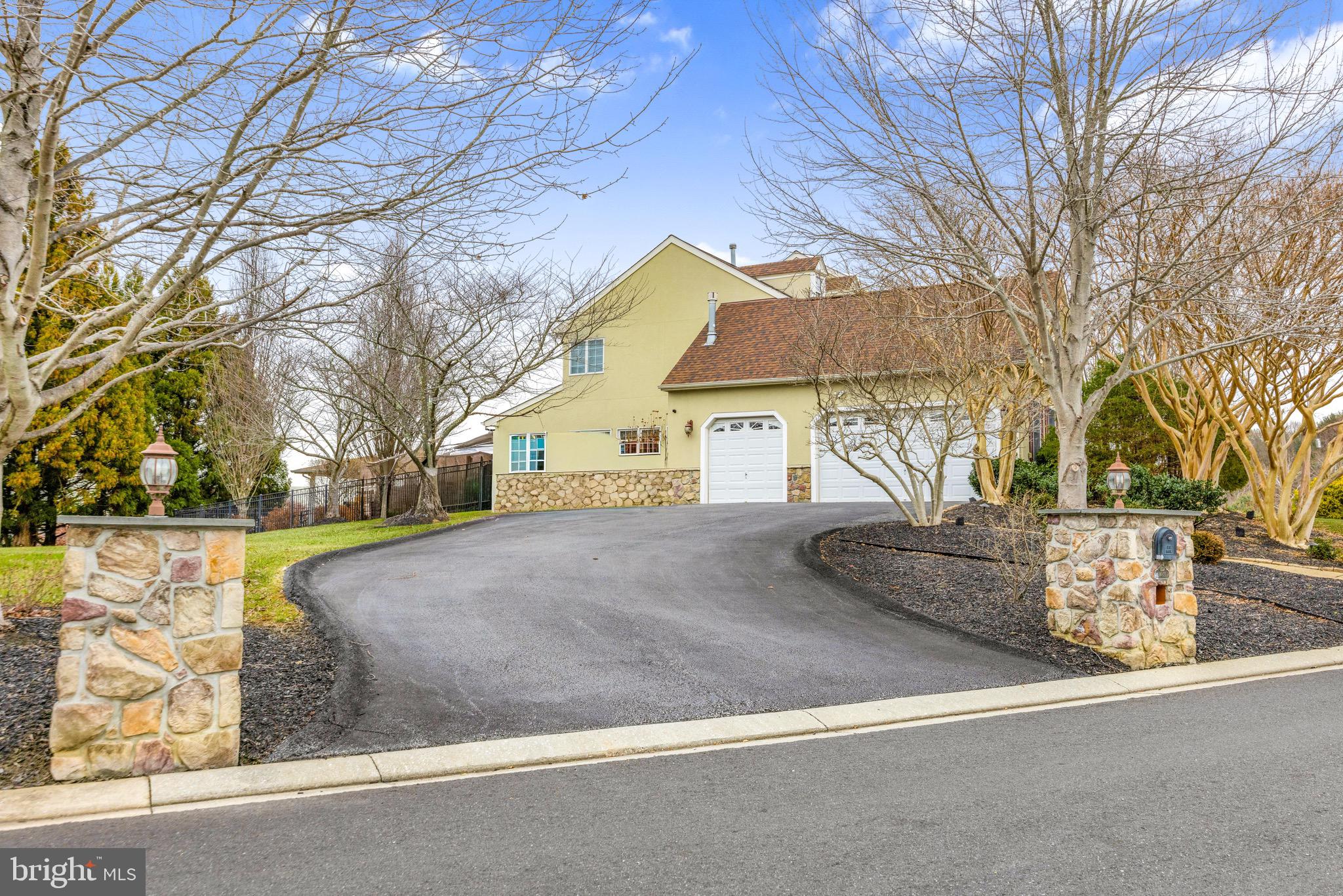 HUNT VALLEY ESTATES - Residential