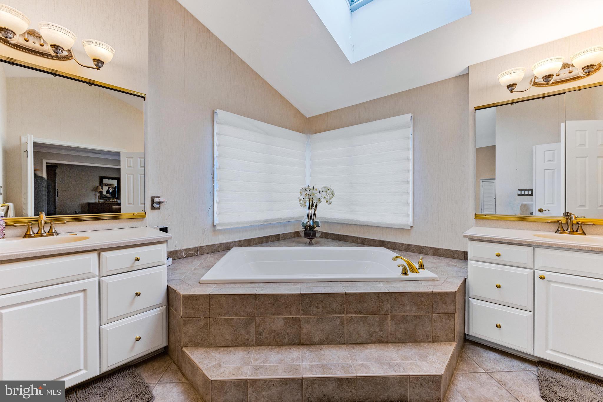 HUNT VALLEY ESTATES - Residential