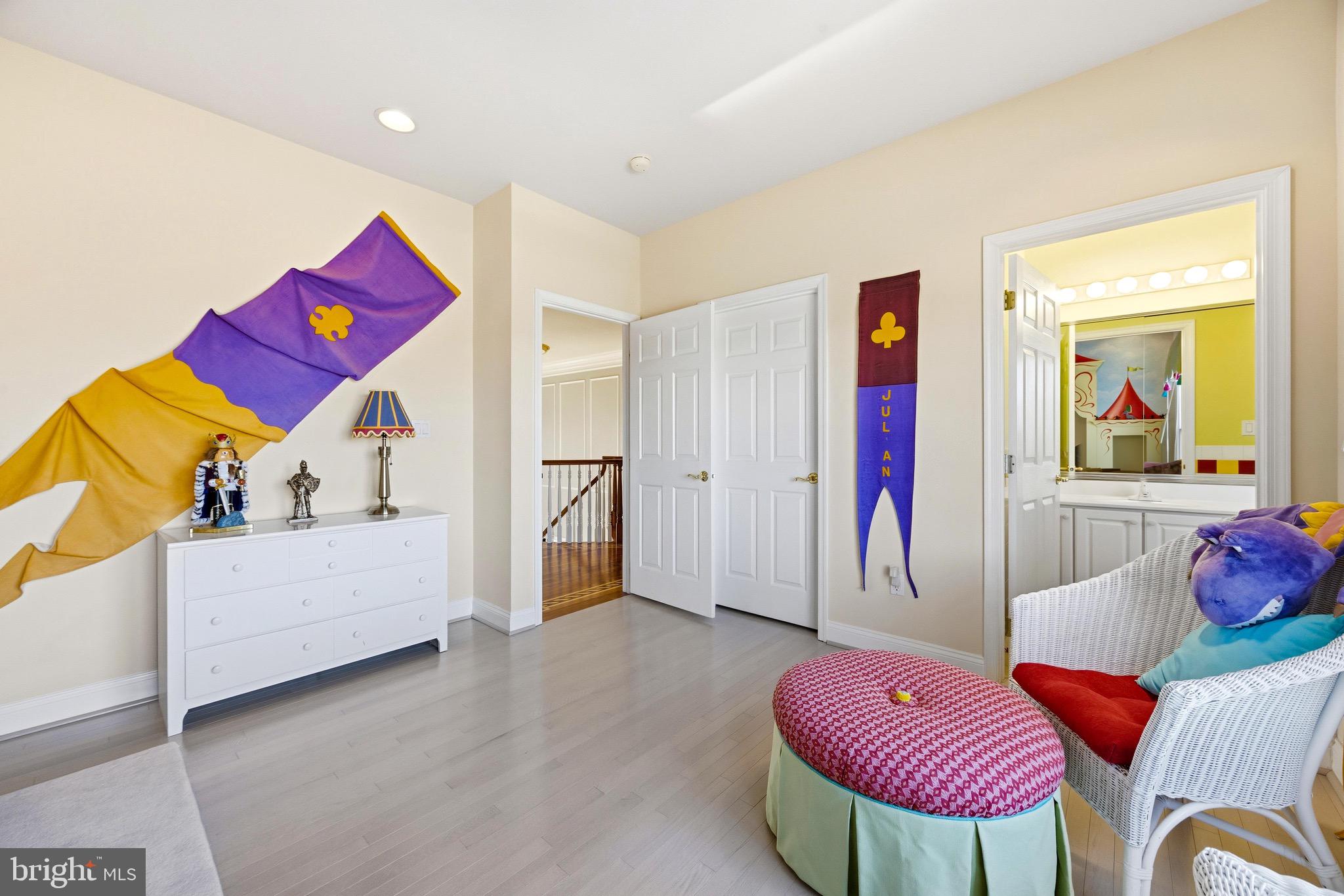 HUNT VALLEY ESTATES - Residential