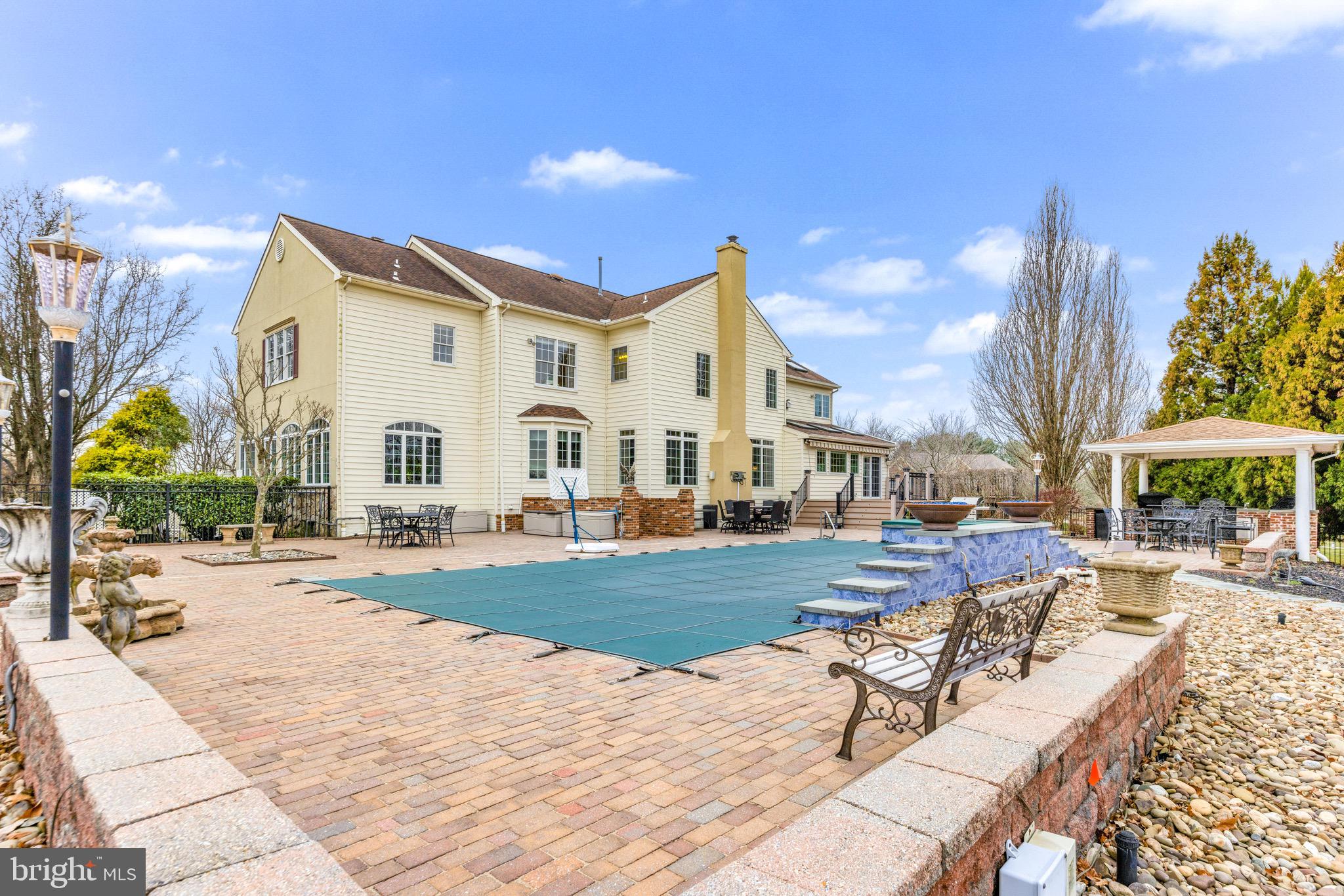 HUNT VALLEY ESTATES - Residential