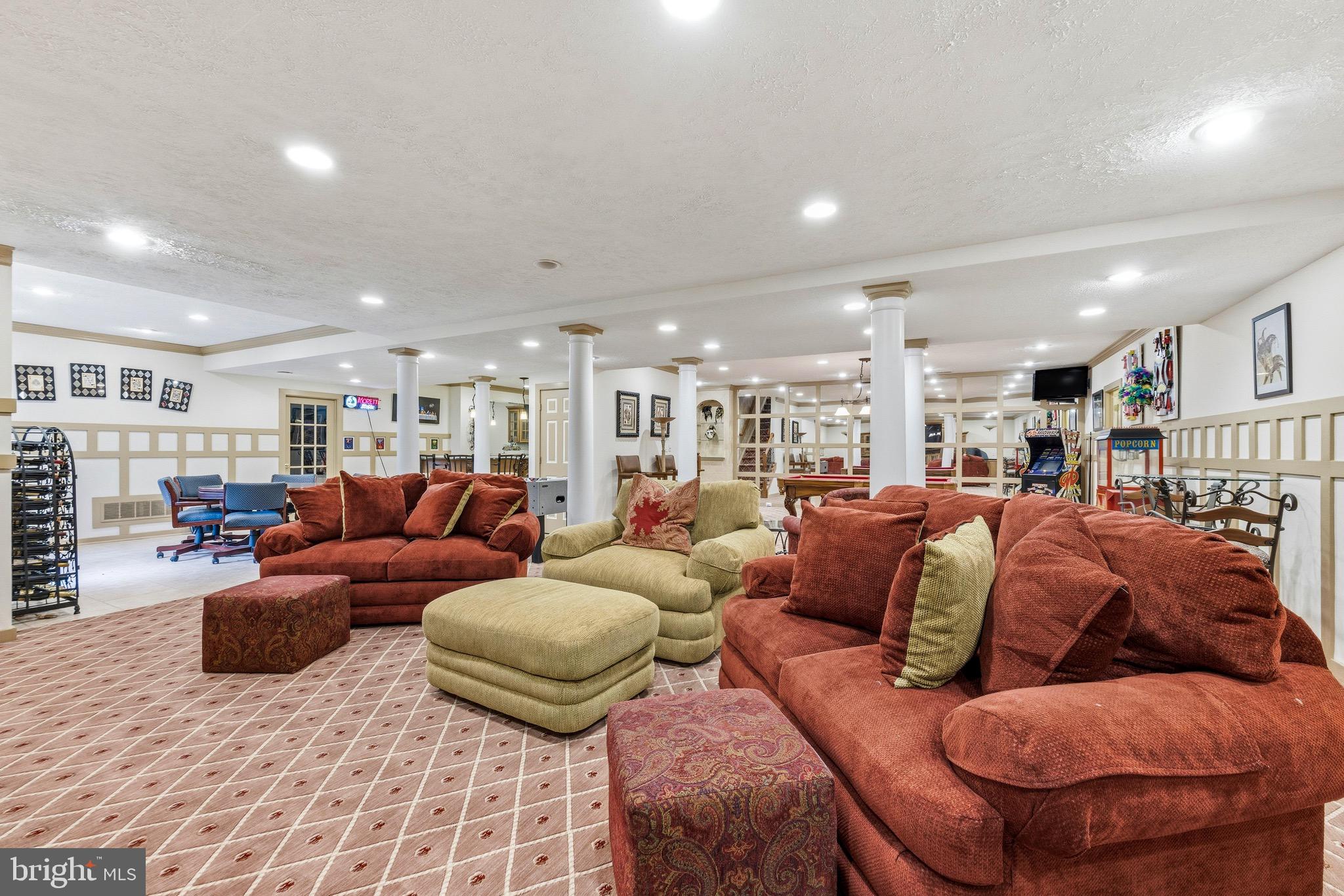 HUNT VALLEY ESTATES - Residential