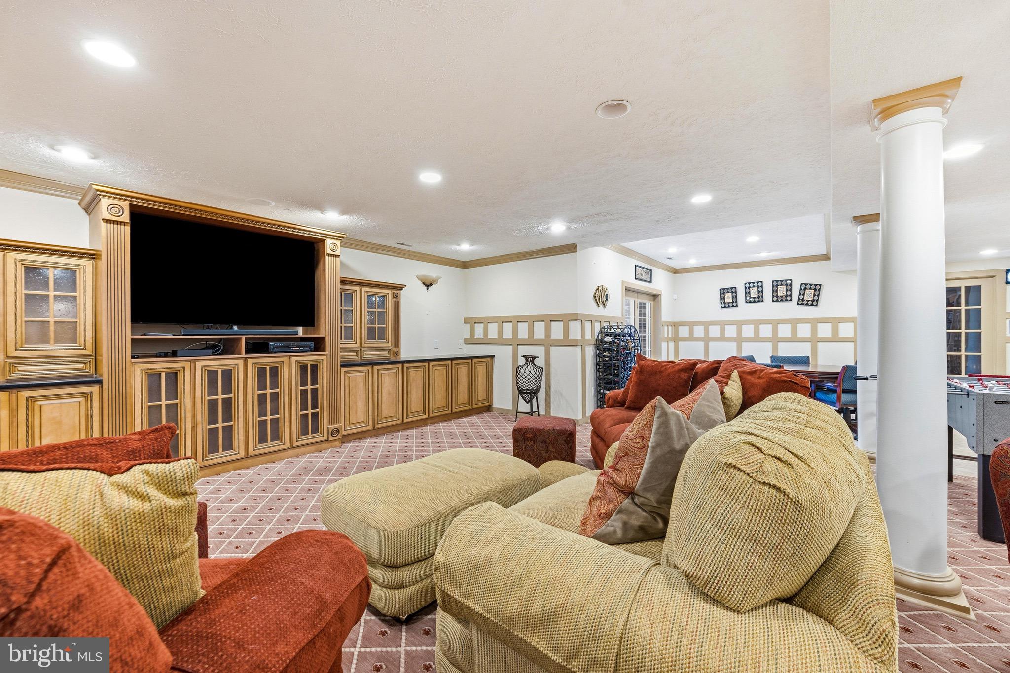 HUNT VALLEY ESTATES - Residential