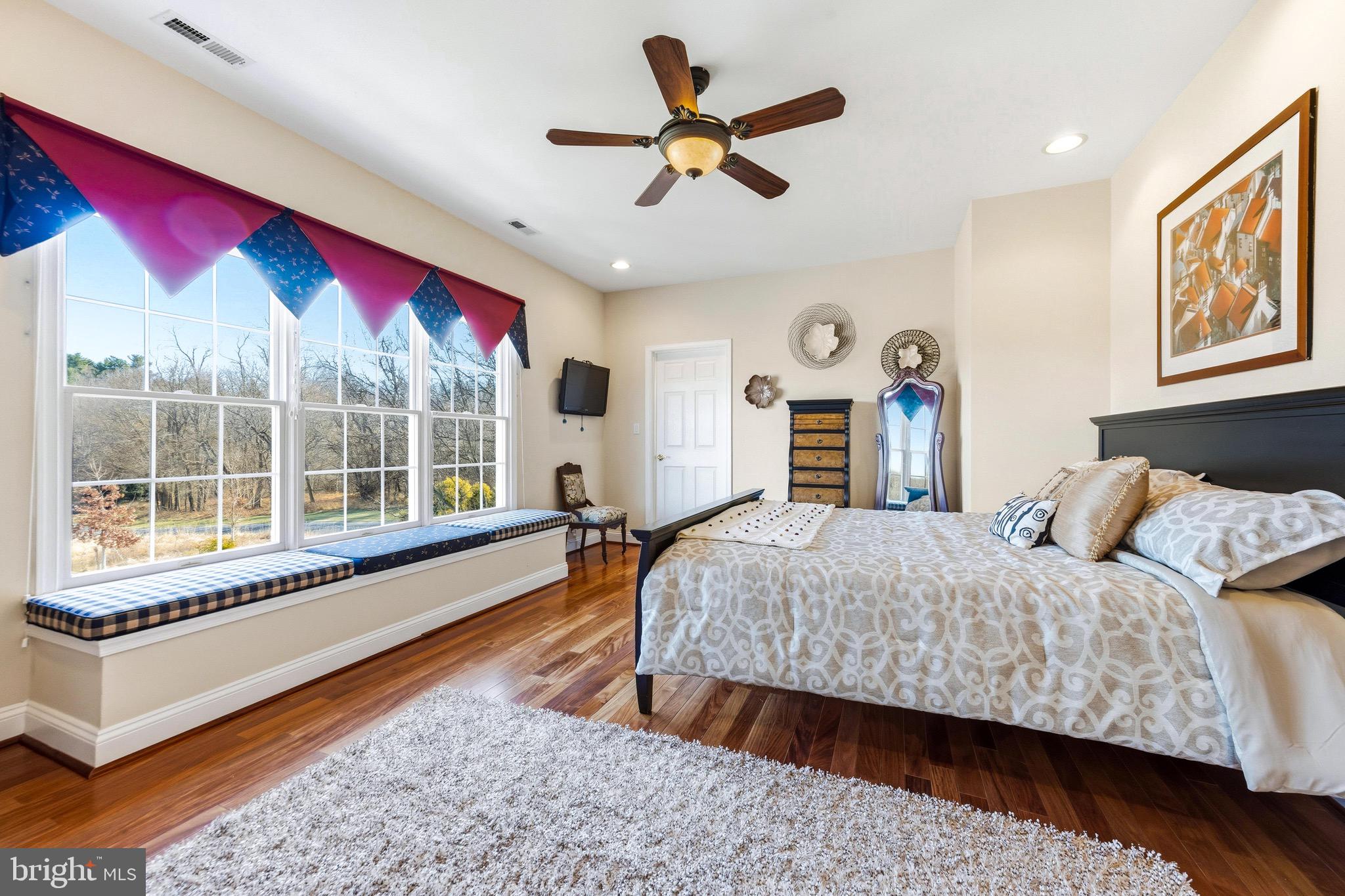 HUNT VALLEY ESTATES - Residential