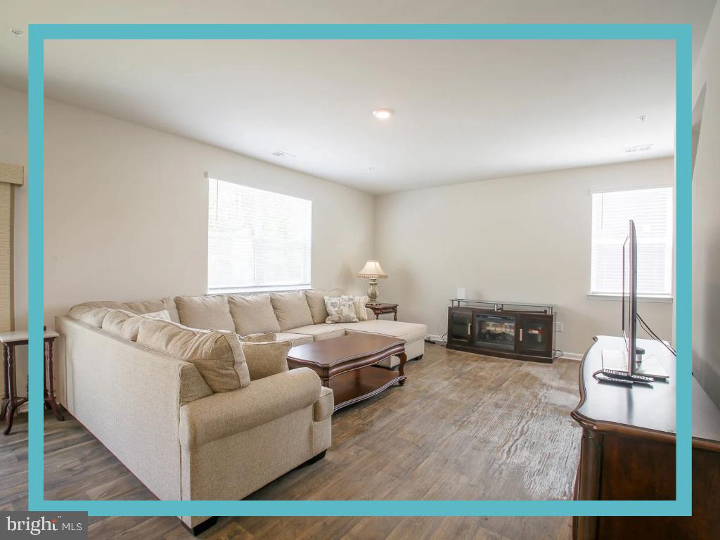 SASSAFRAS MEADOWS - Residential