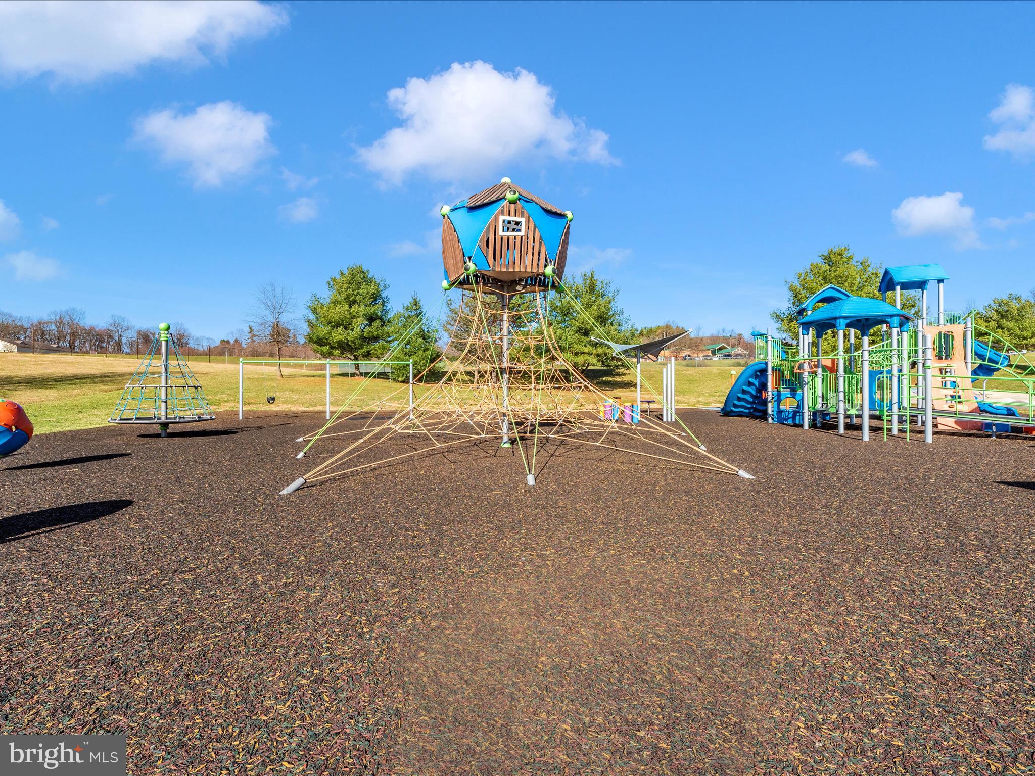 FRIENDLY ACRES - Residential