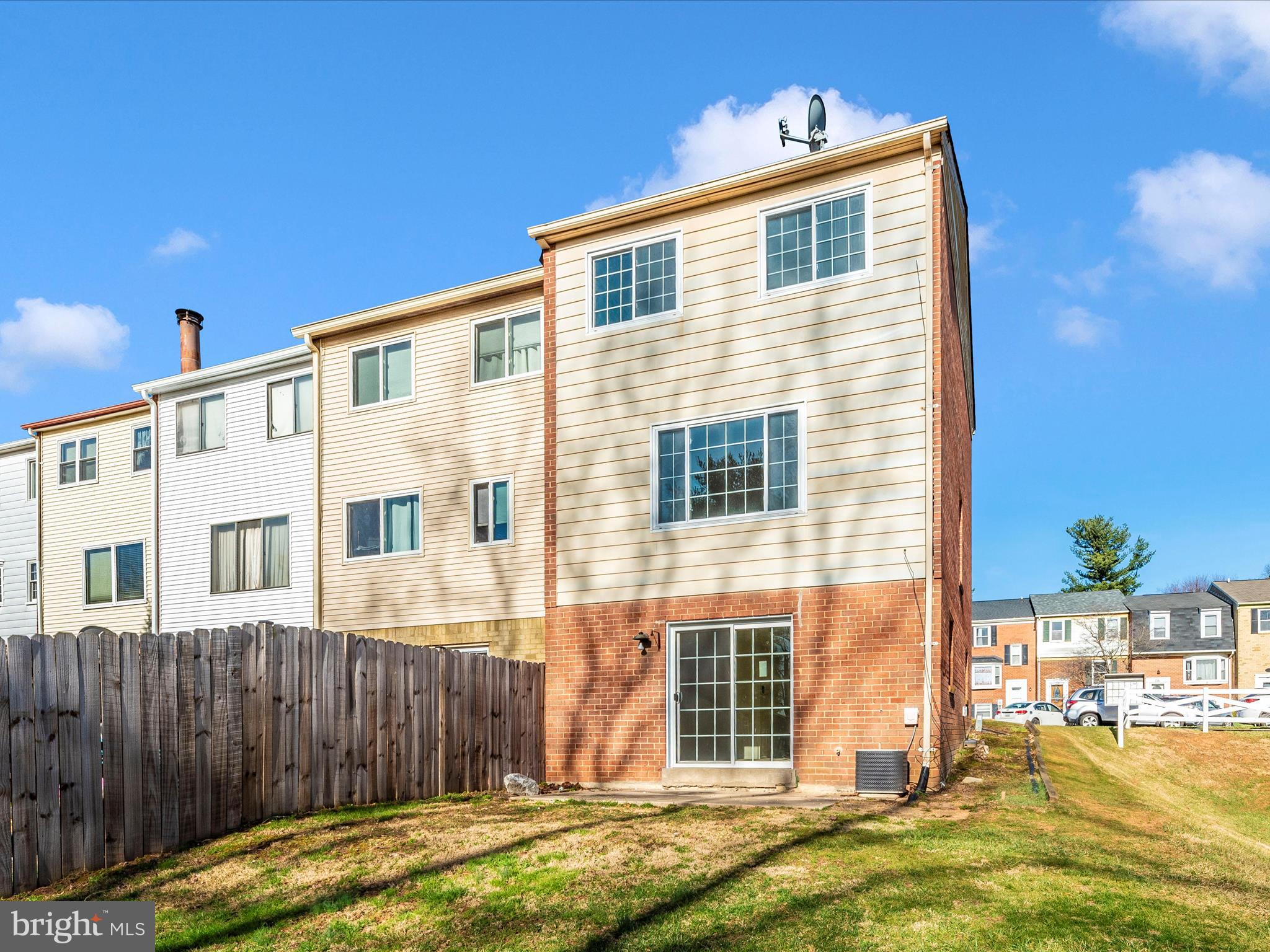 FRIENDLY ACRES - Residential