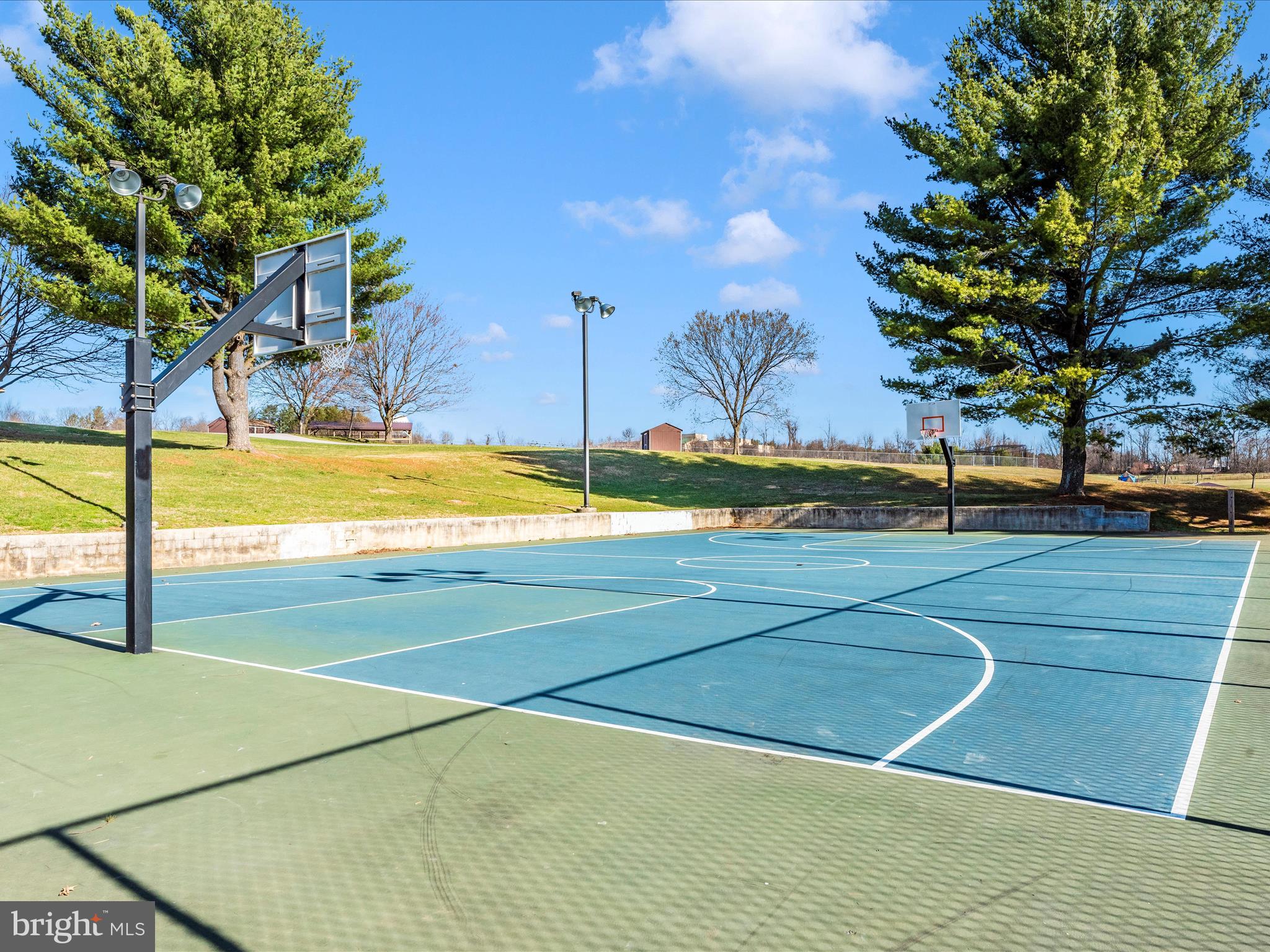 FRIENDLY ACRES - Residential