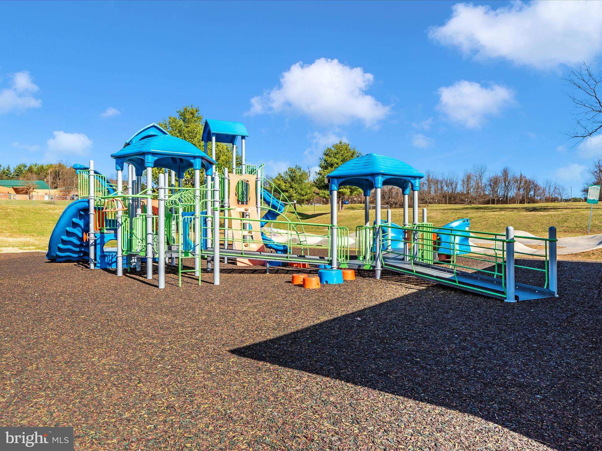 FRIENDLY ACRES - Residential