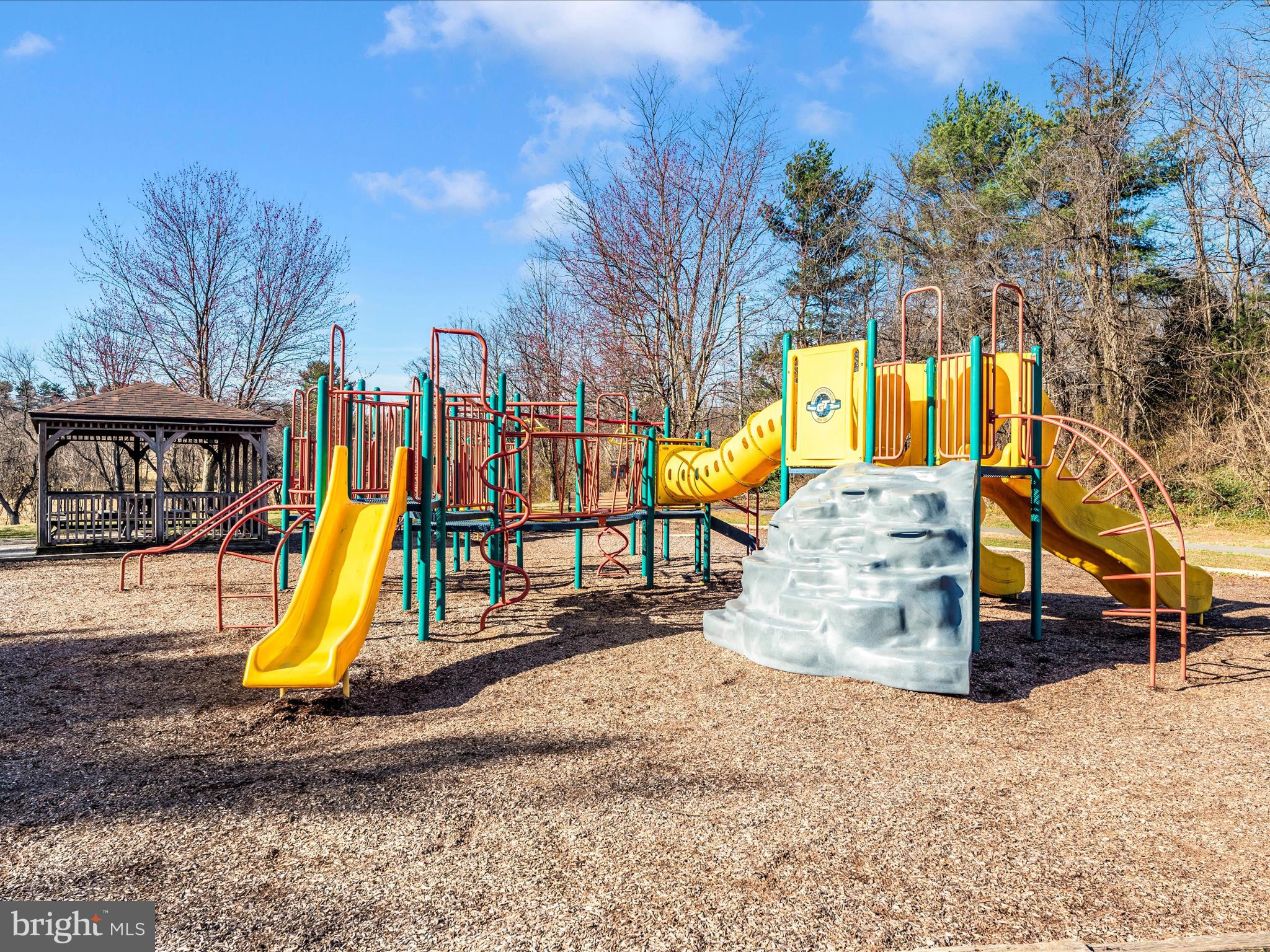 FRIENDLY ACRES - Residential