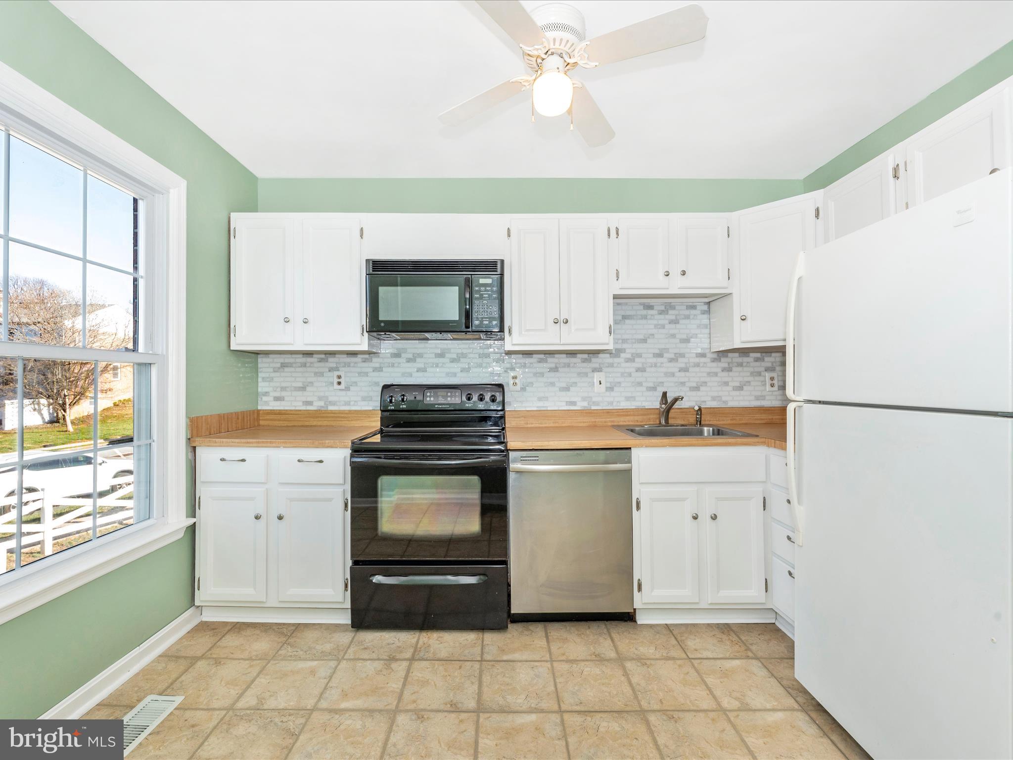 FRIENDLY ACRES - Residential