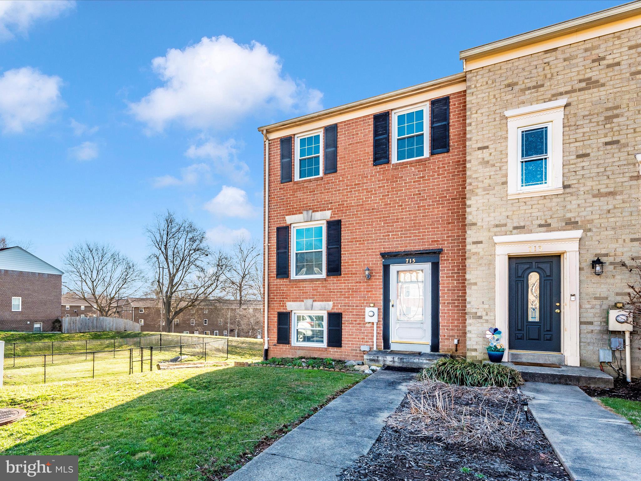 FRIENDLY ACRES - Residential