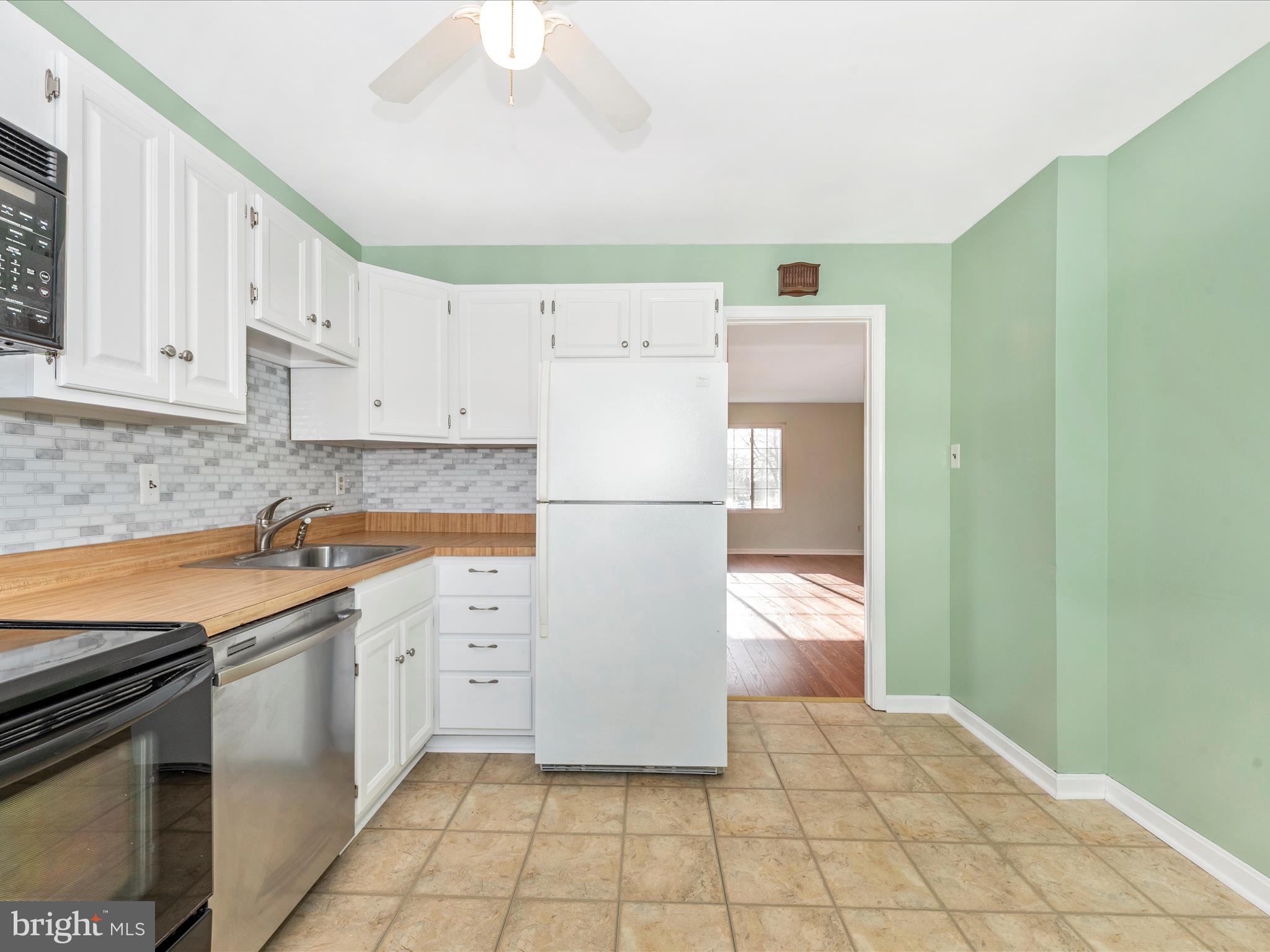 FRIENDLY ACRES - Residential