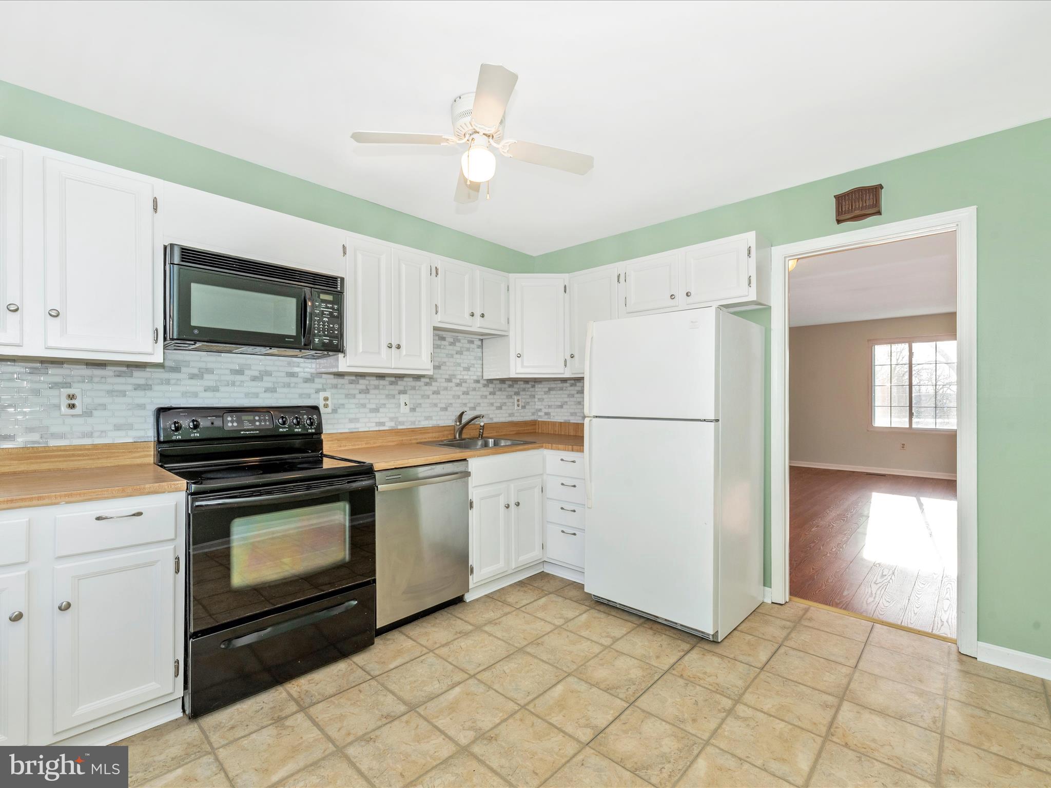 FRIENDLY ACRES - Residential