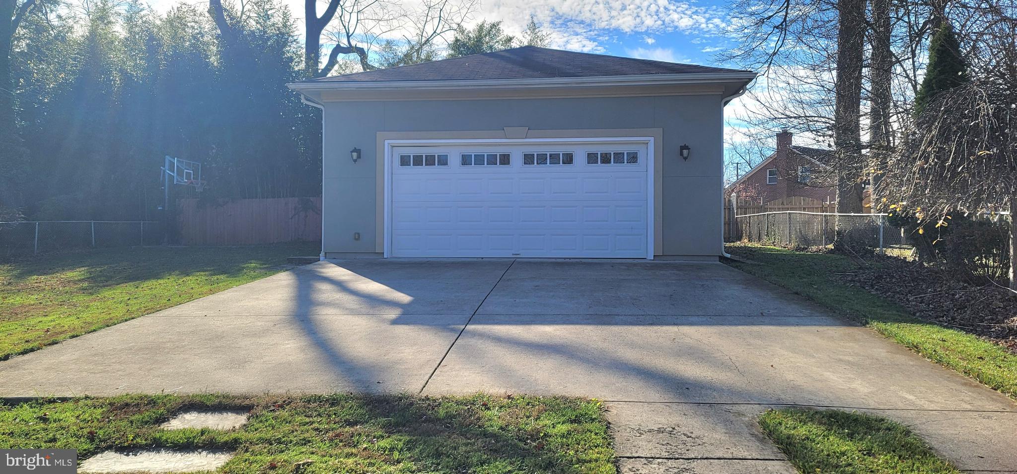 KENWOOD - Residential