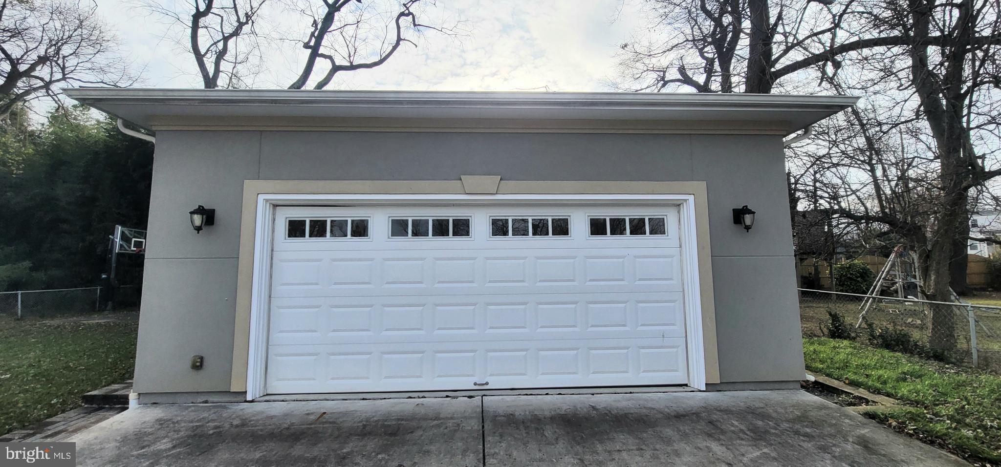 KENWOOD - Residential