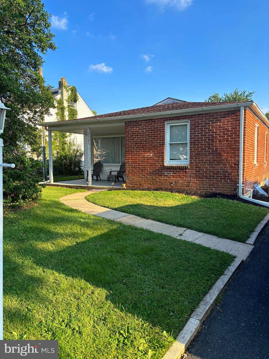 Cozy bungalow with 3 bedrooms plus first floor family room. Beautiful hardwood floors, updated kitchen and bath. Deep lot with oversized 24" x  32" garage for 2+ cars.  Sold AS IS but in move in condition. Easy to show. All appointments made on line. Please give feedback.