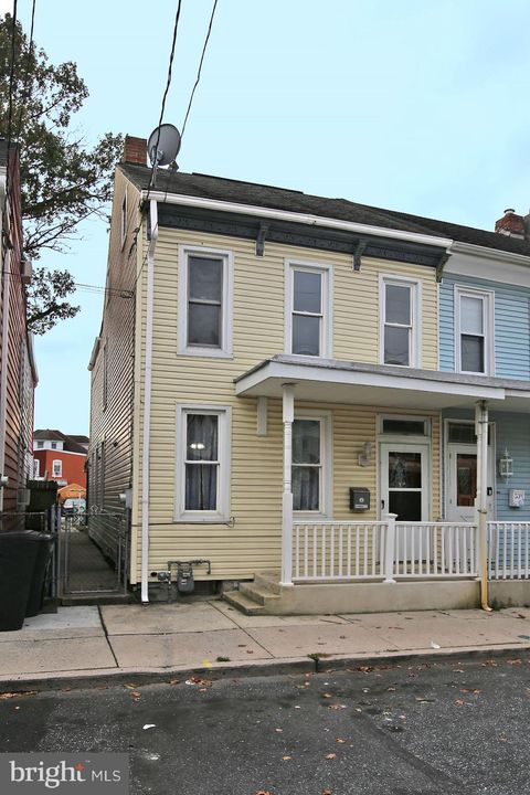 132 MIFFLIN STREET LEBANON PA 17046