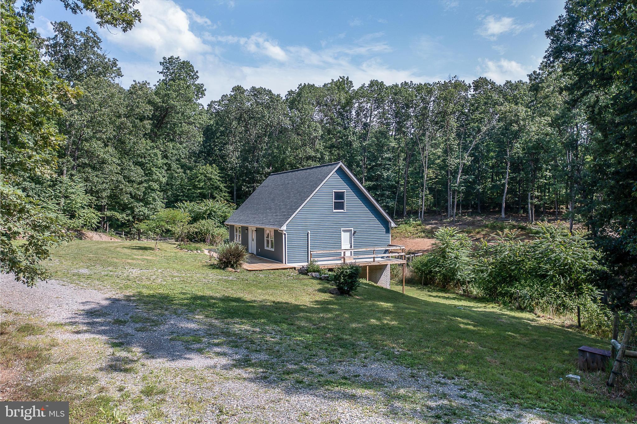 HAWKS NEST - Residential