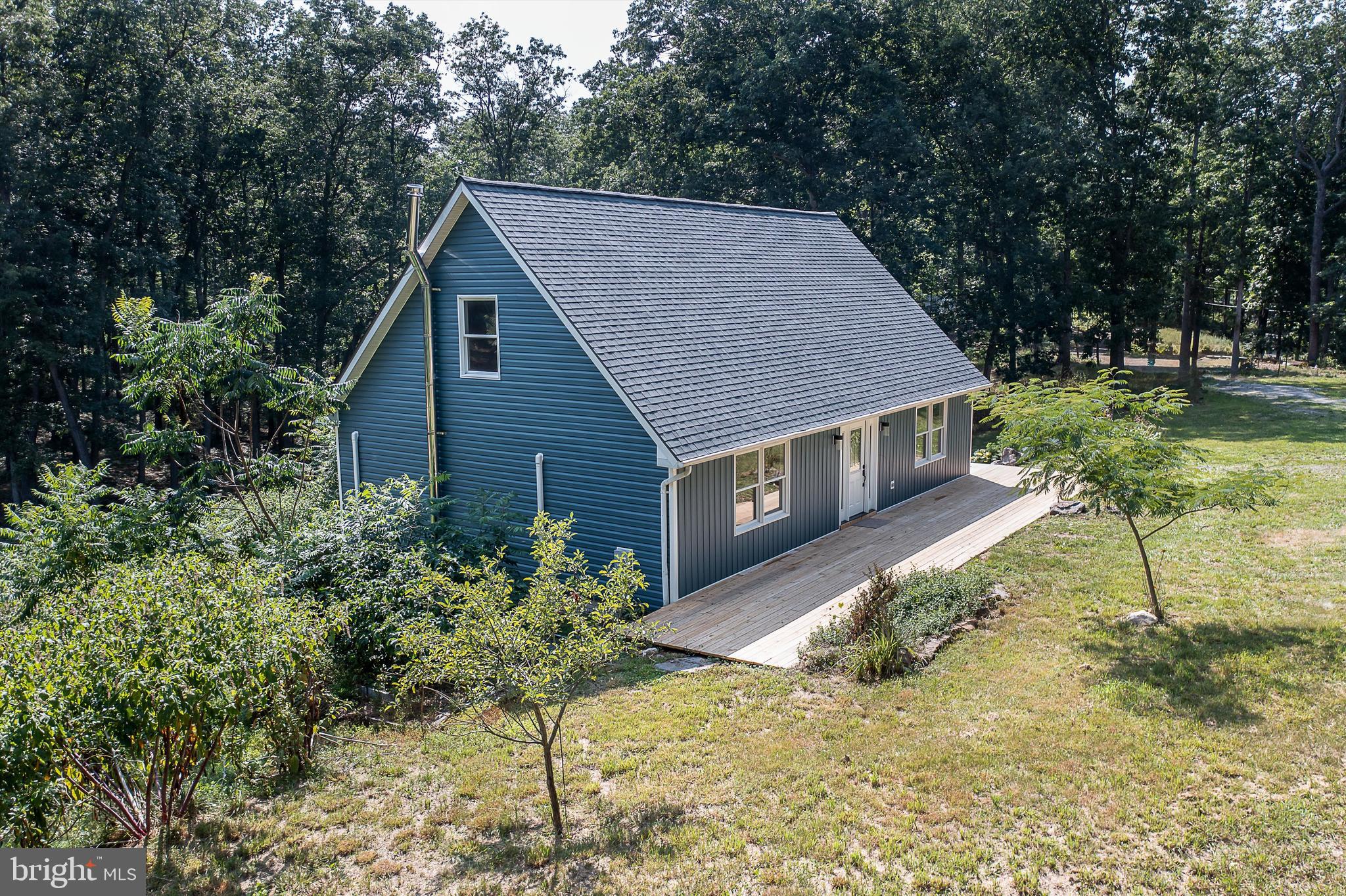 HAWKS NEST - Residential