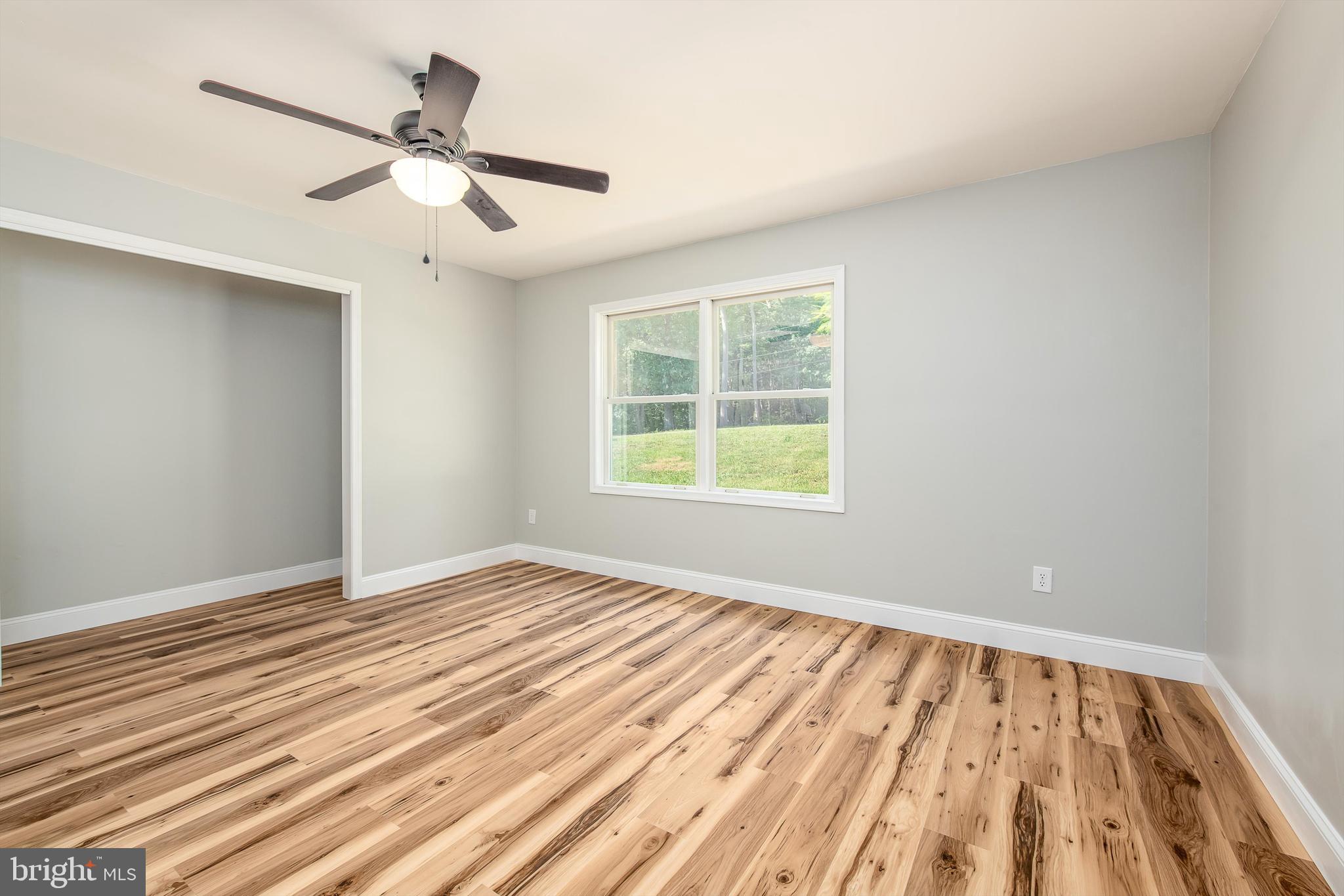 HAWKS NEST - Residential