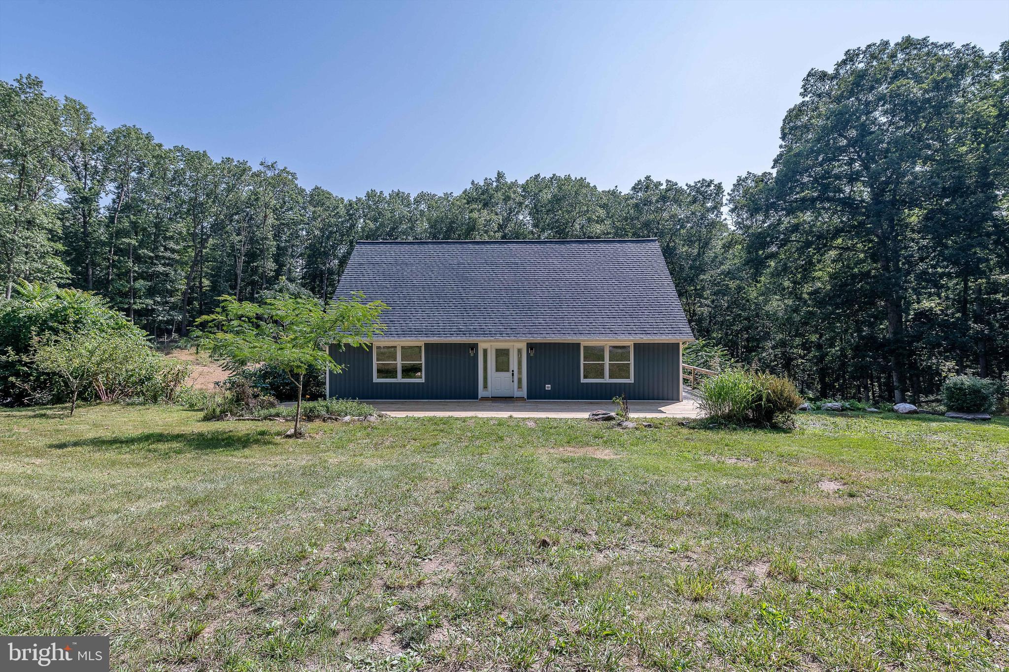 HAWKS NEST - Residential