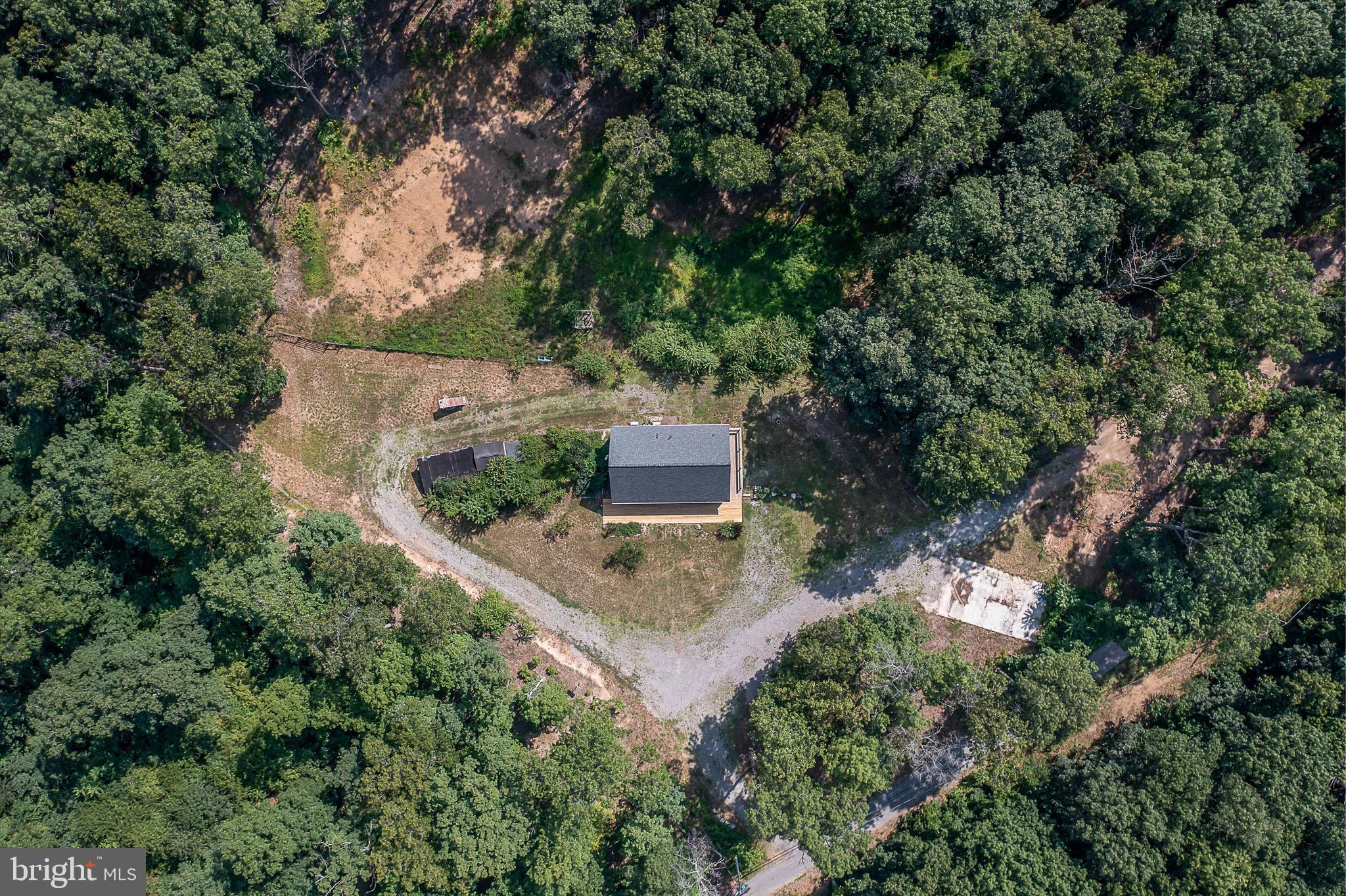 HAWKS NEST - Residential