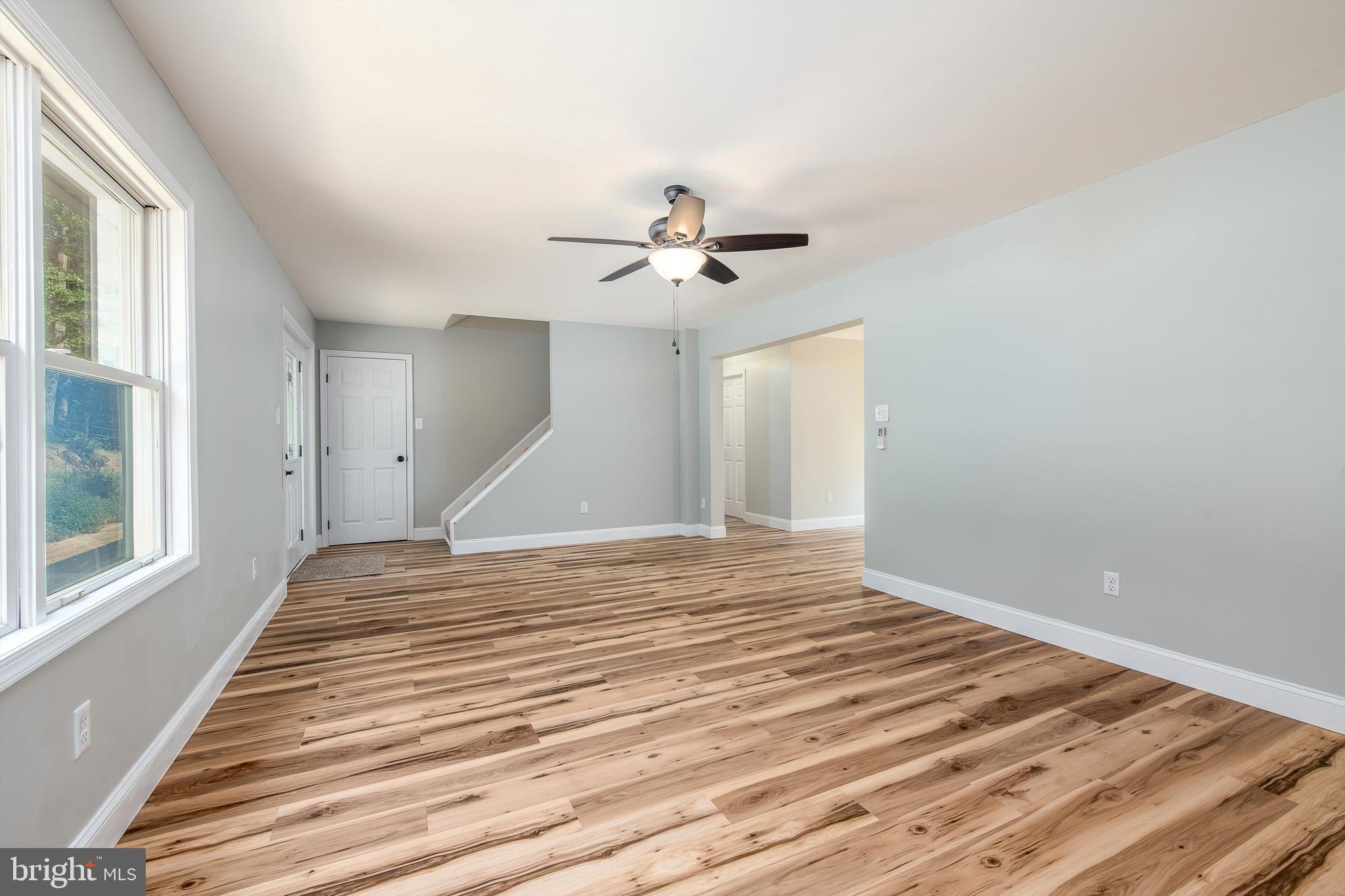 HAWKS NEST - Residential