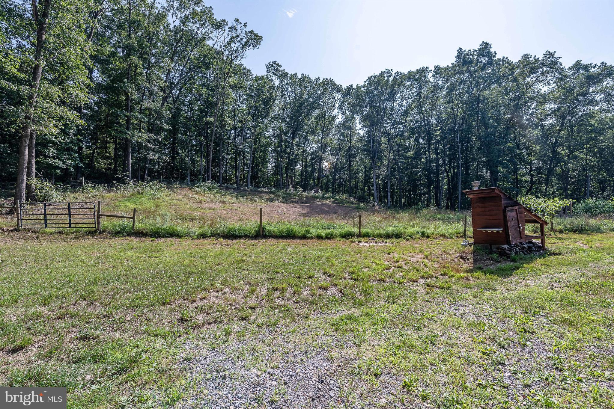 HAWKS NEST - Residential