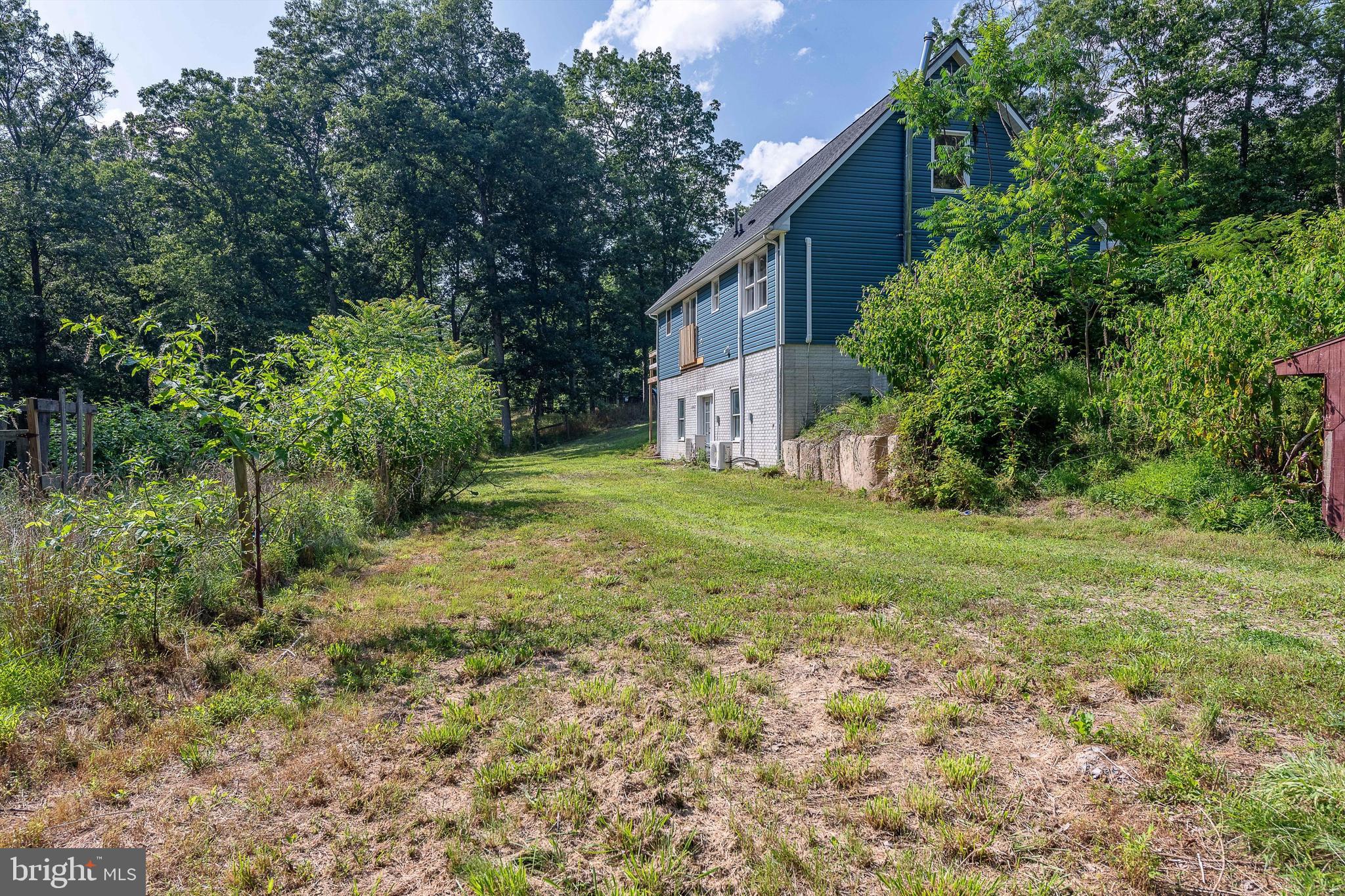 HAWKS NEST - Residential