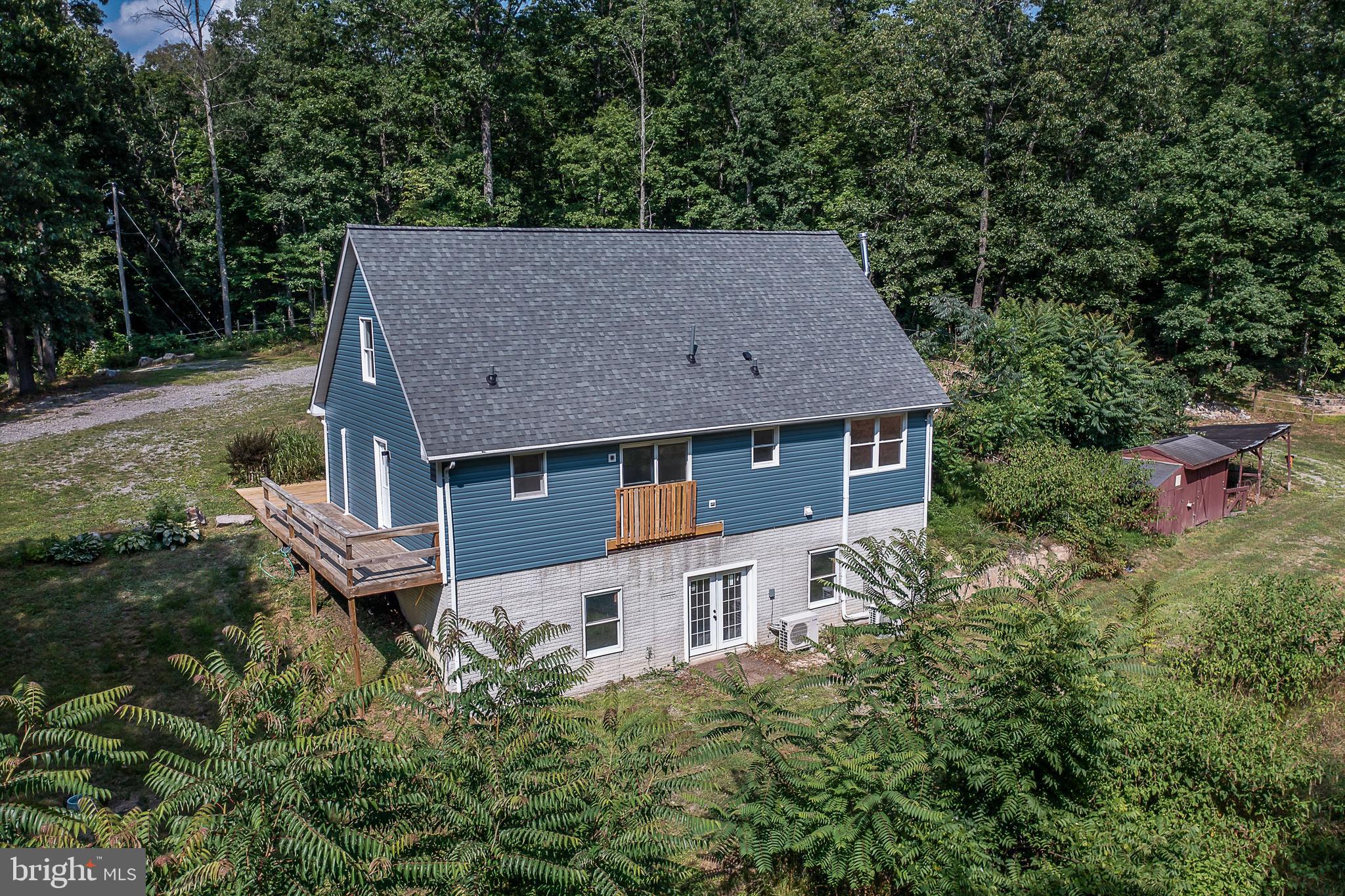 HAWKS NEST - Residential