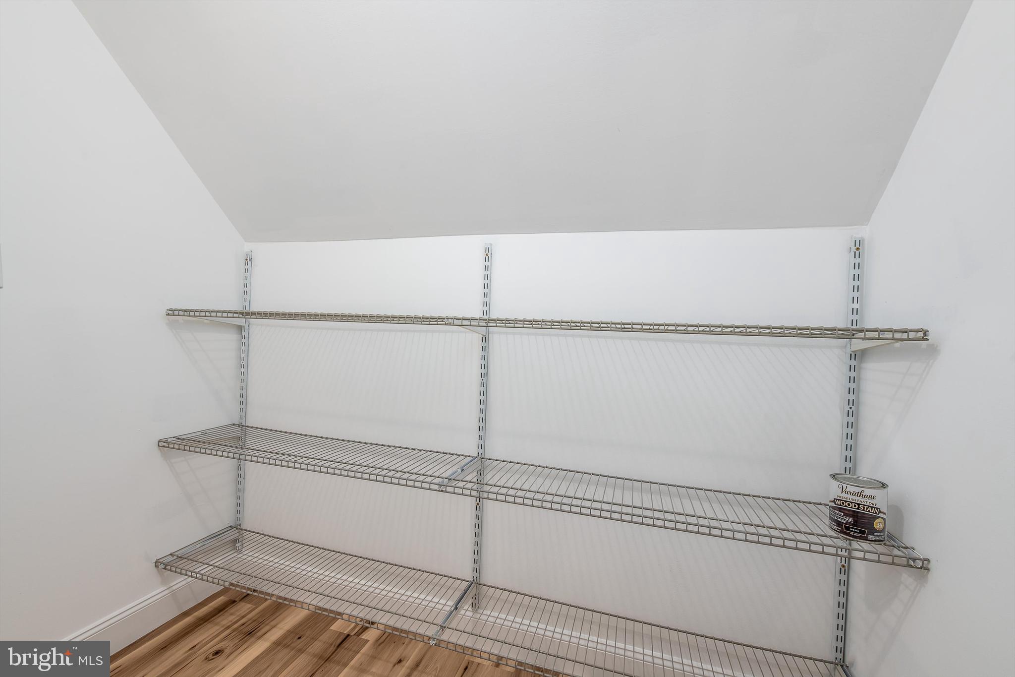 HAWKS NEST - Residential