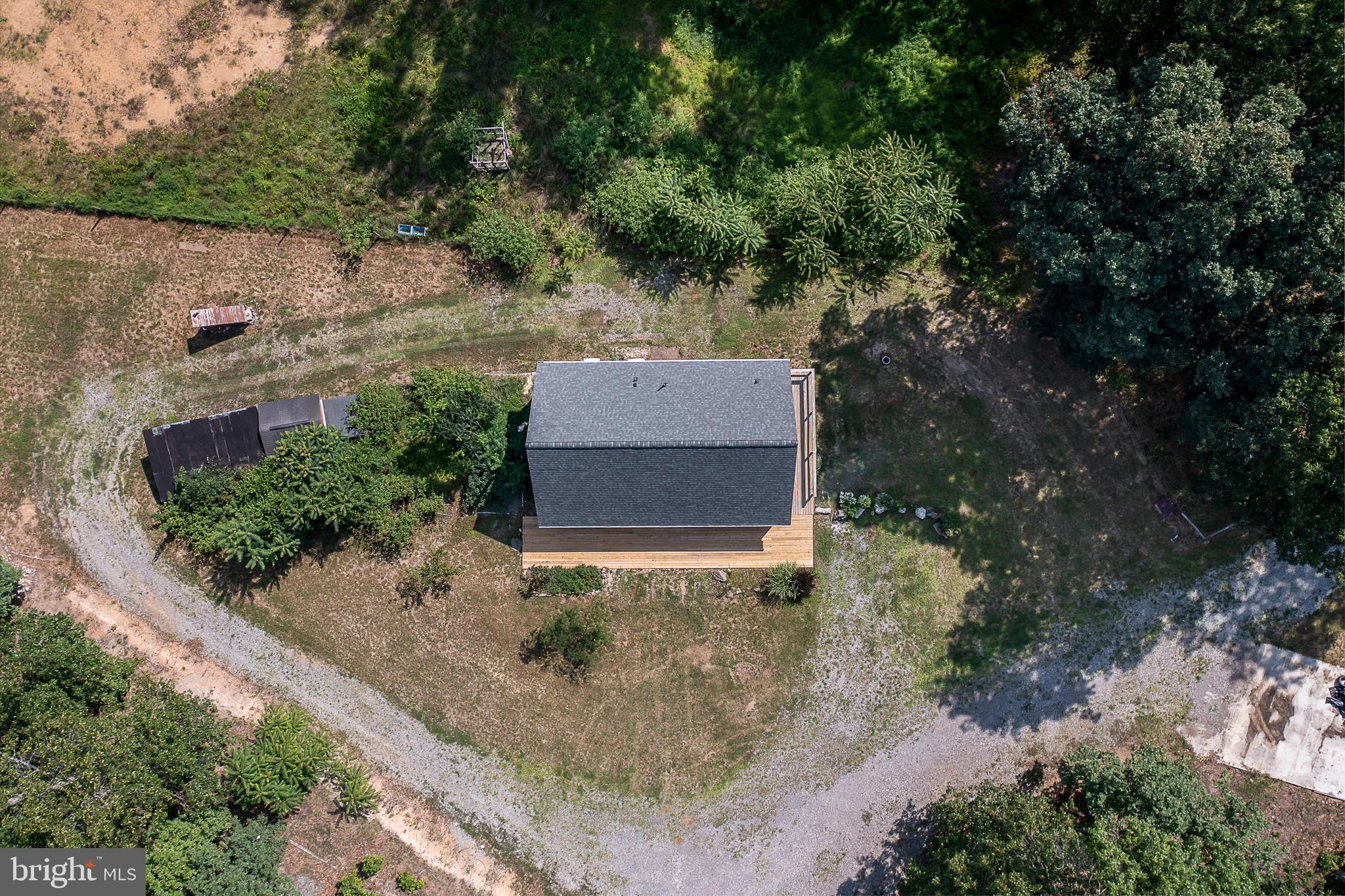 HAWKS NEST - Residential