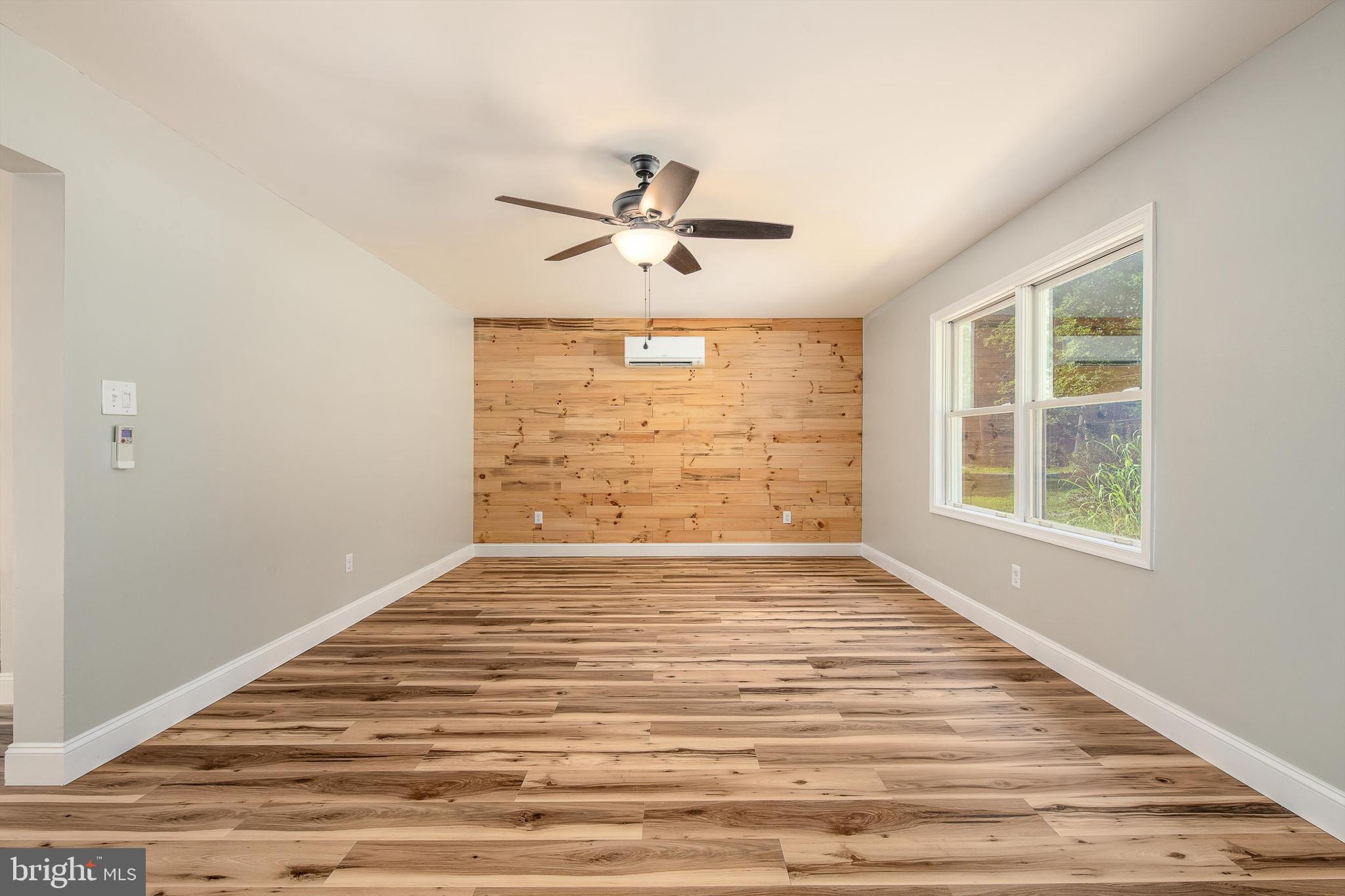 HAWKS NEST - Residential