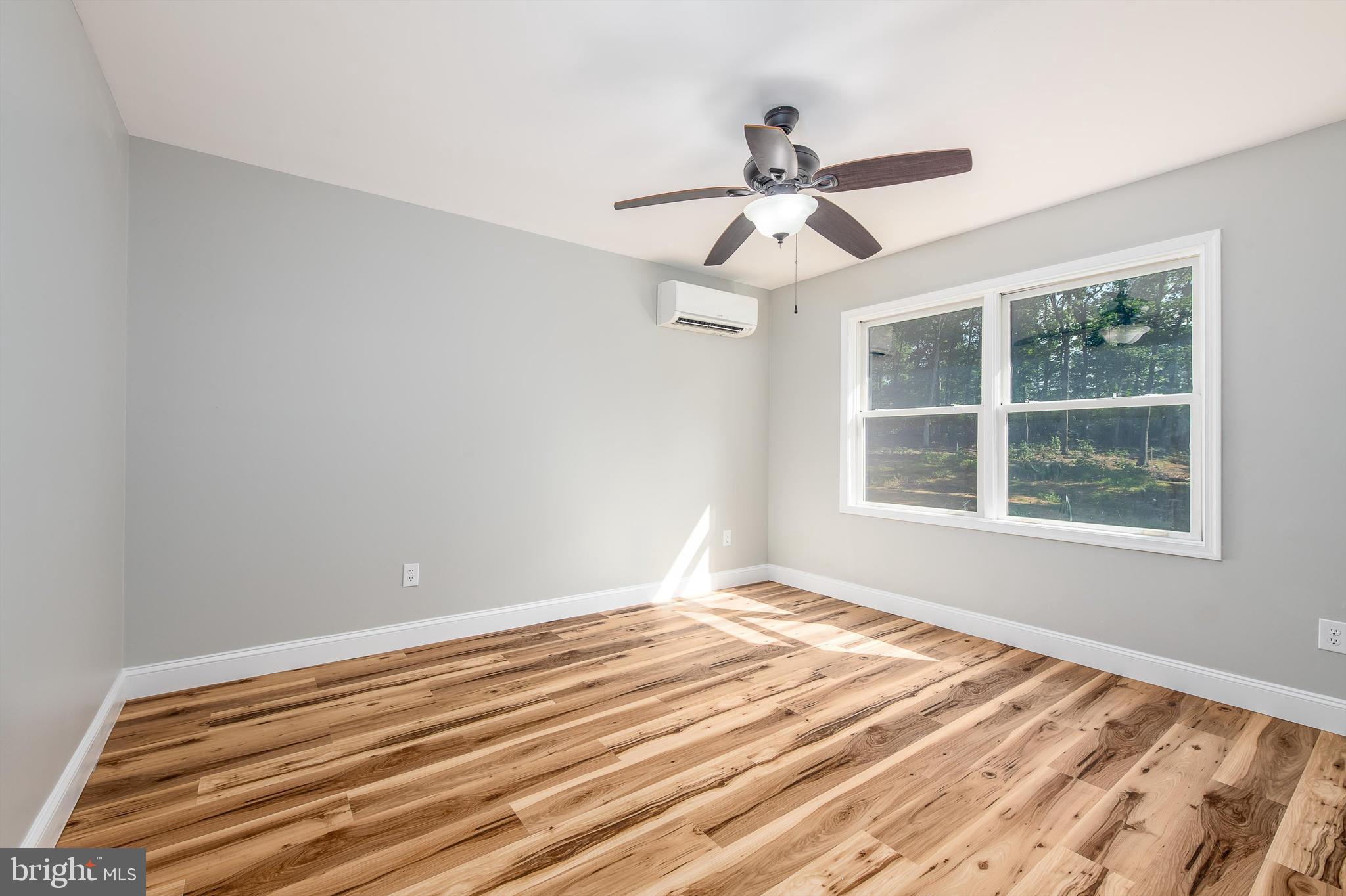 HAWKS NEST - Residential