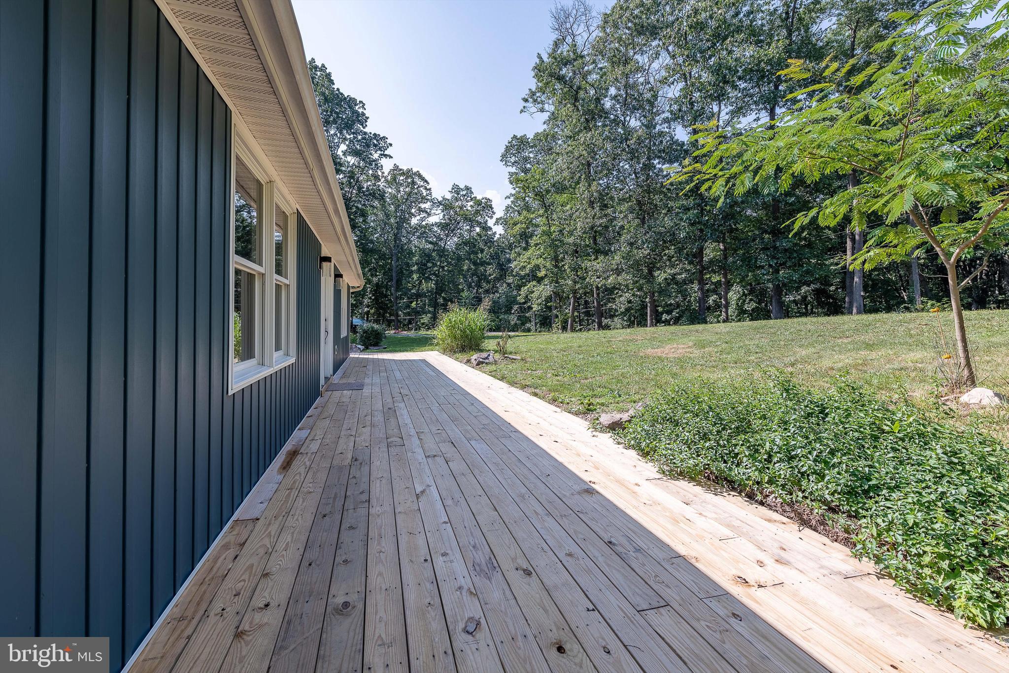 HAWKS NEST - Residential