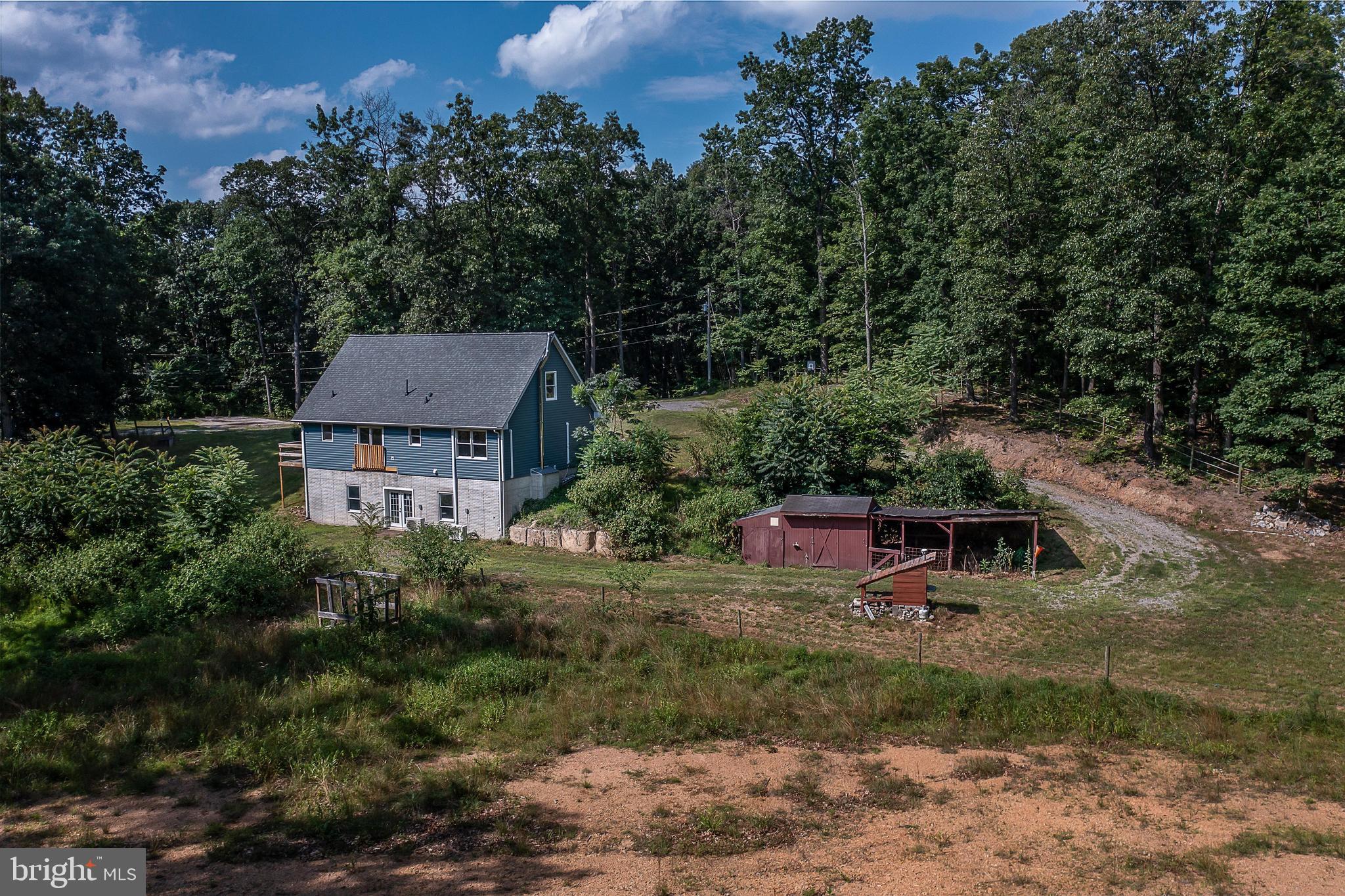 HAWKS NEST - Residential