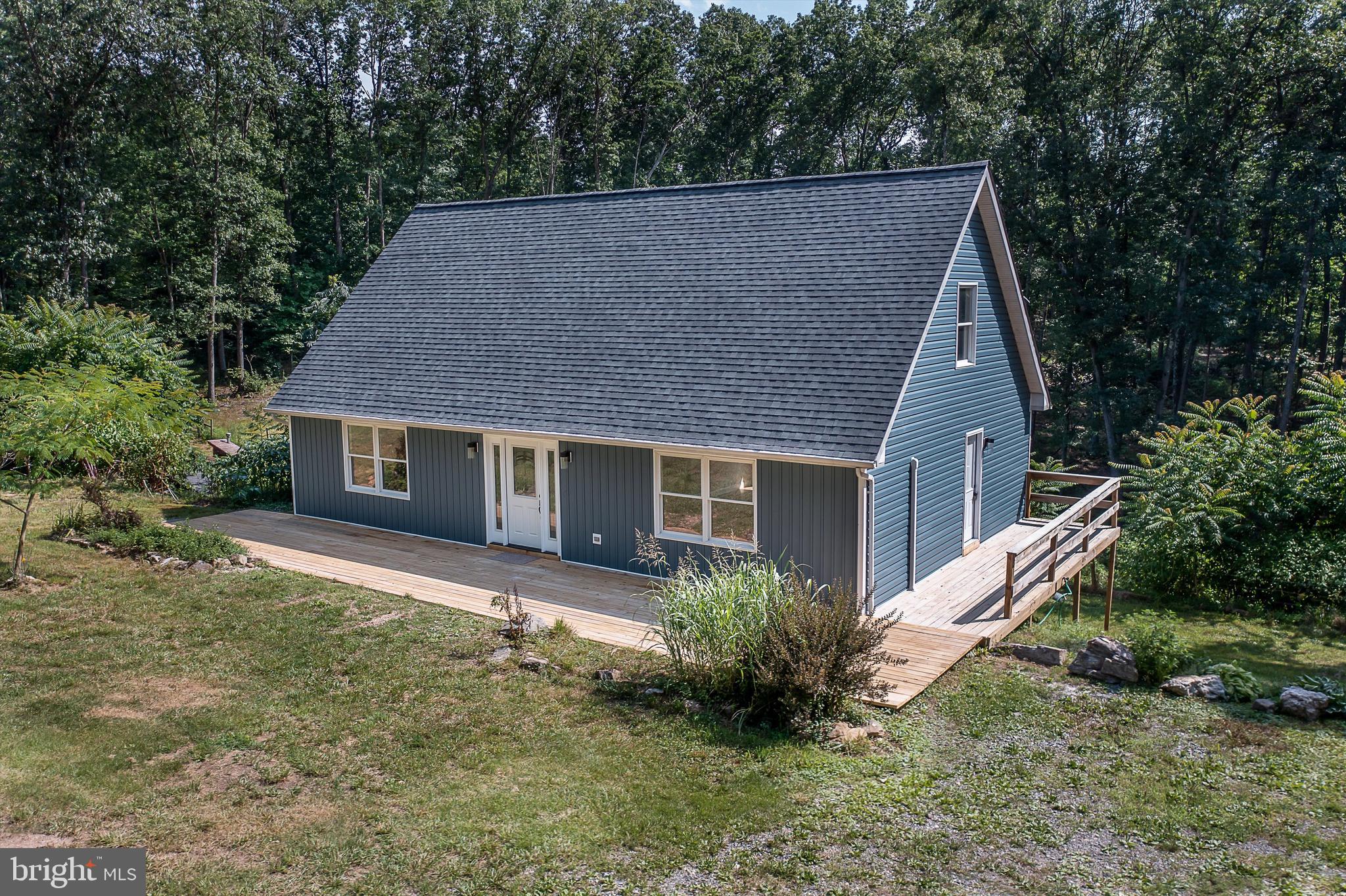 HAWKS NEST - Residential