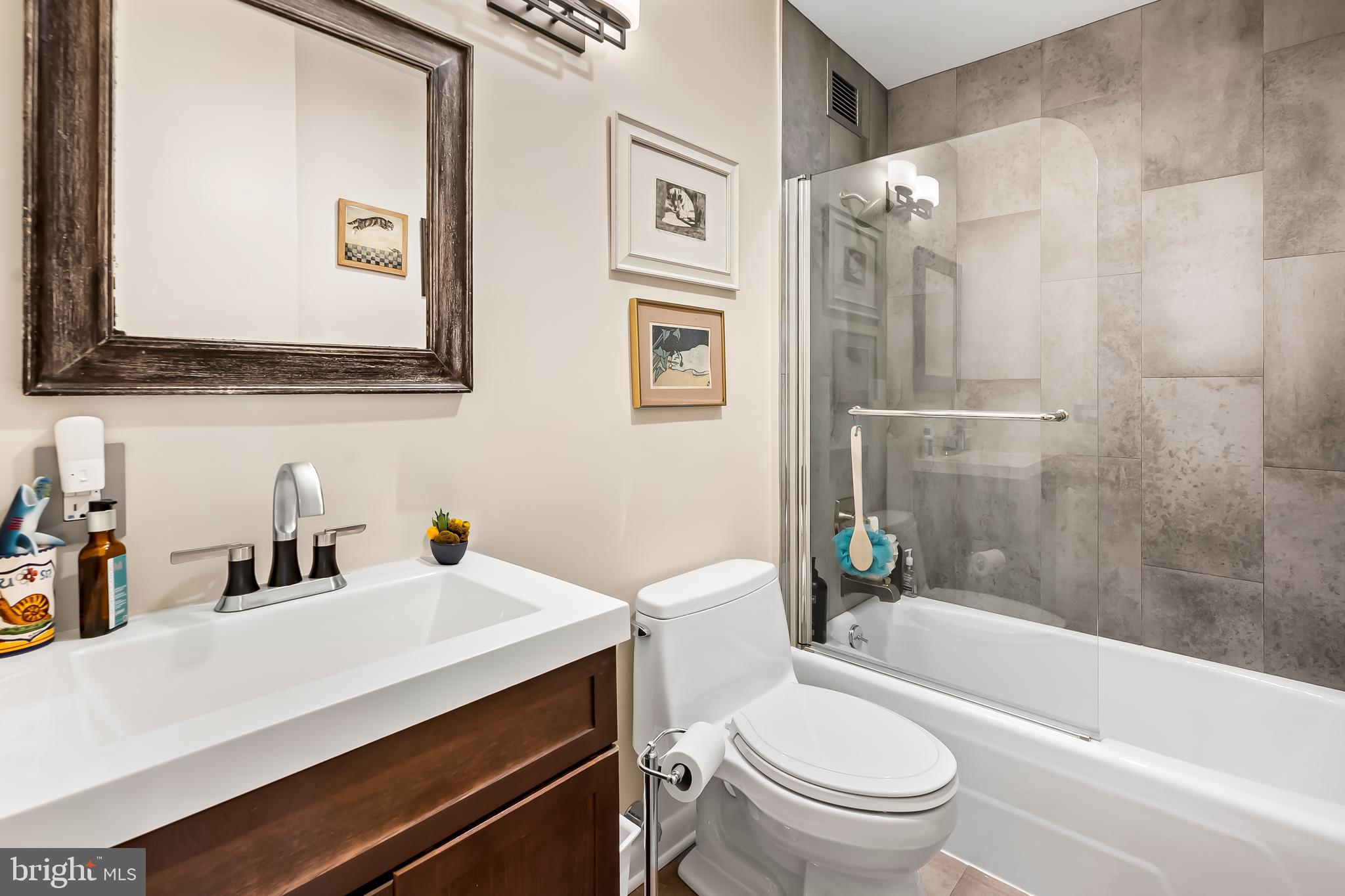 HIGHFIELD HOUSE CONDOMINIUM - Residential