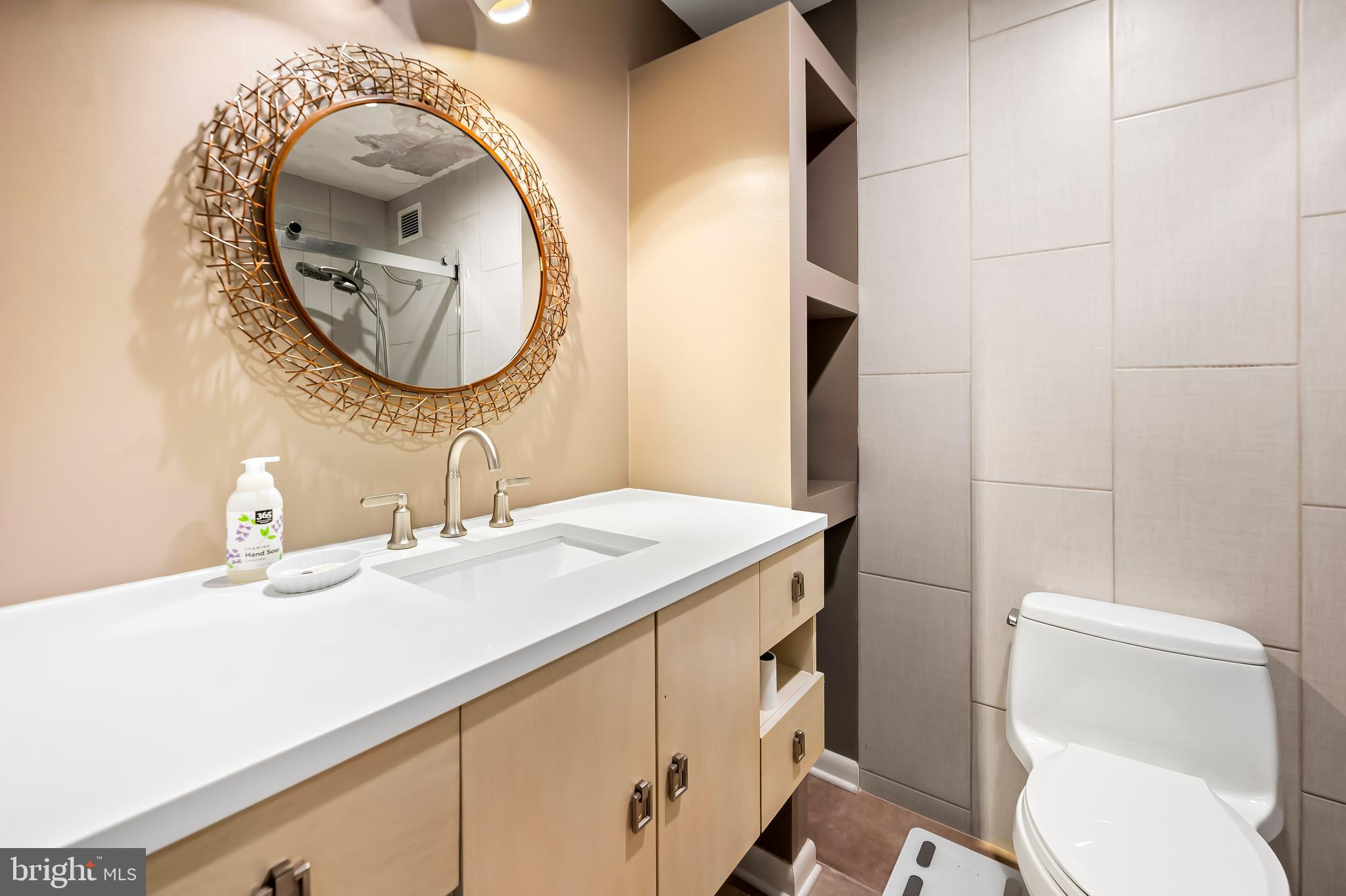 HIGHFIELD HOUSE CONDOMINIUM - Residential