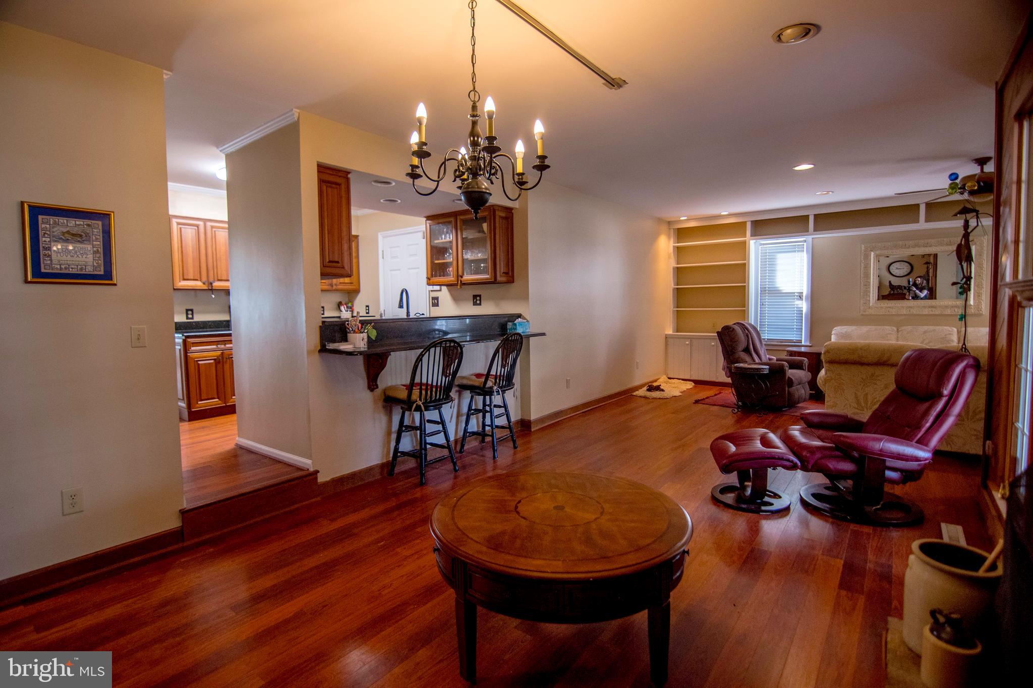 CHESTNUT HILLS - Residential