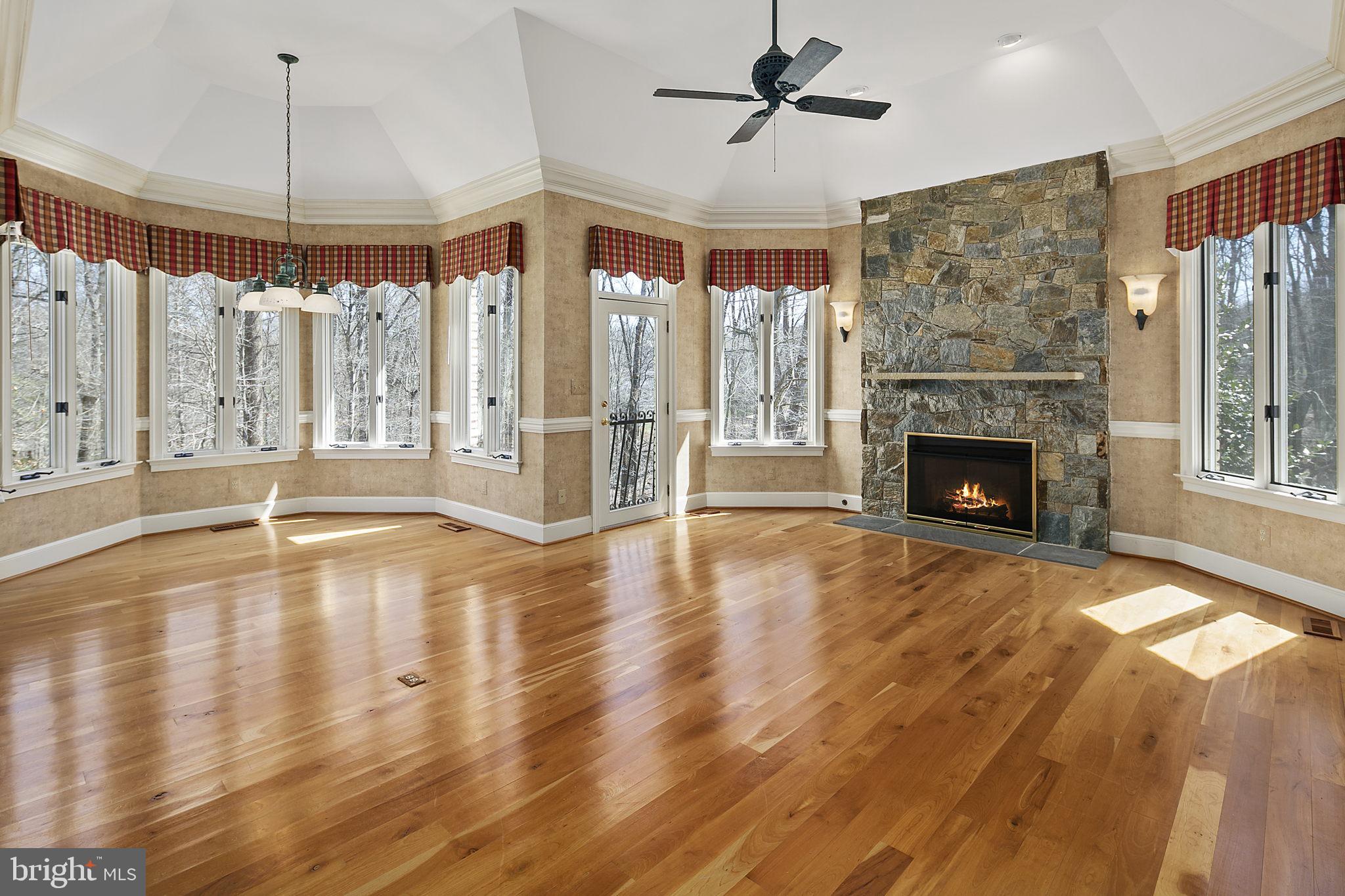 WINDSONG WEST - Residential