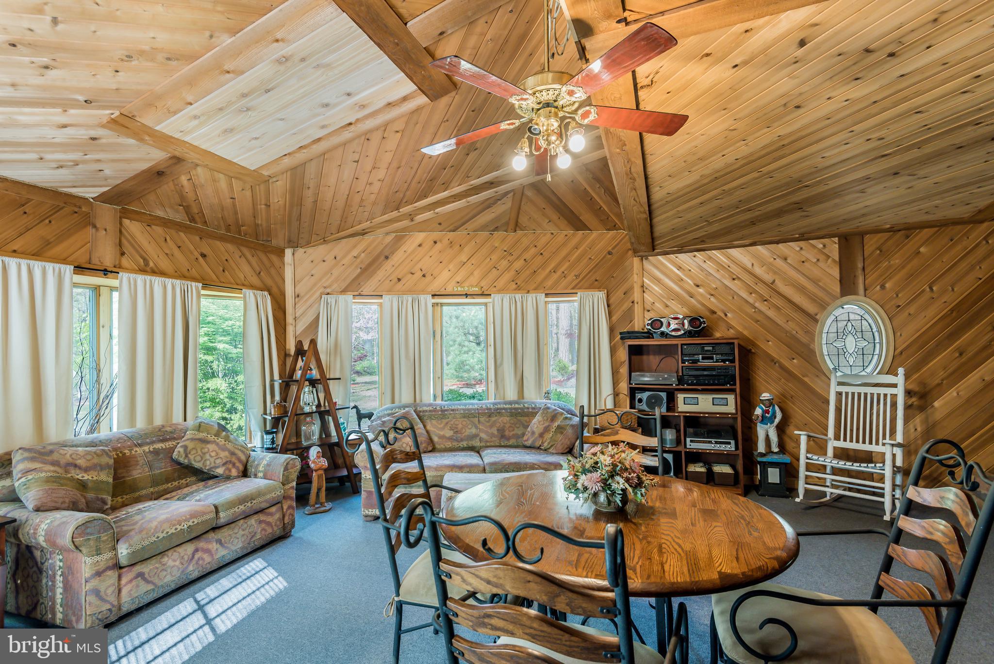 NEWVILLE - Residential