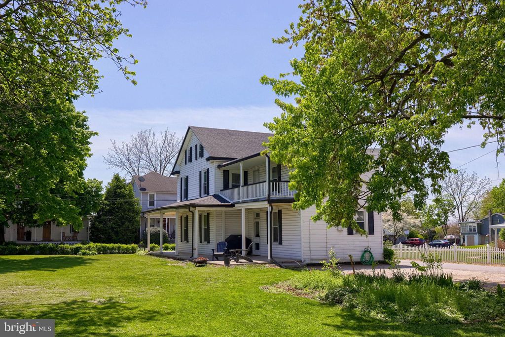 Photo of 149 W Broad Street, SALUNGA, PA 17538 (MLS # PALA2087116)