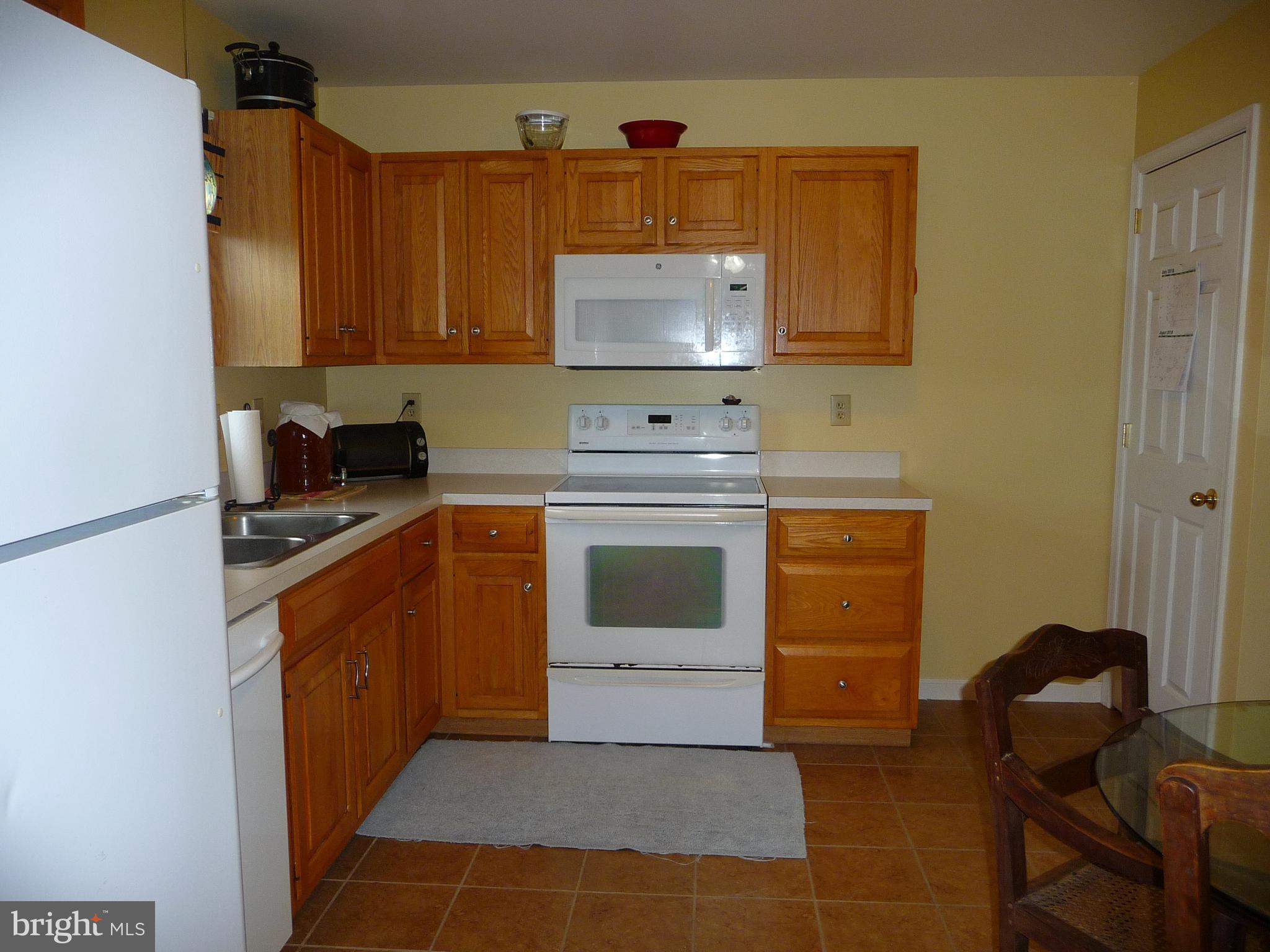 MAYTOWN VILLAGE SQUARE - Residential