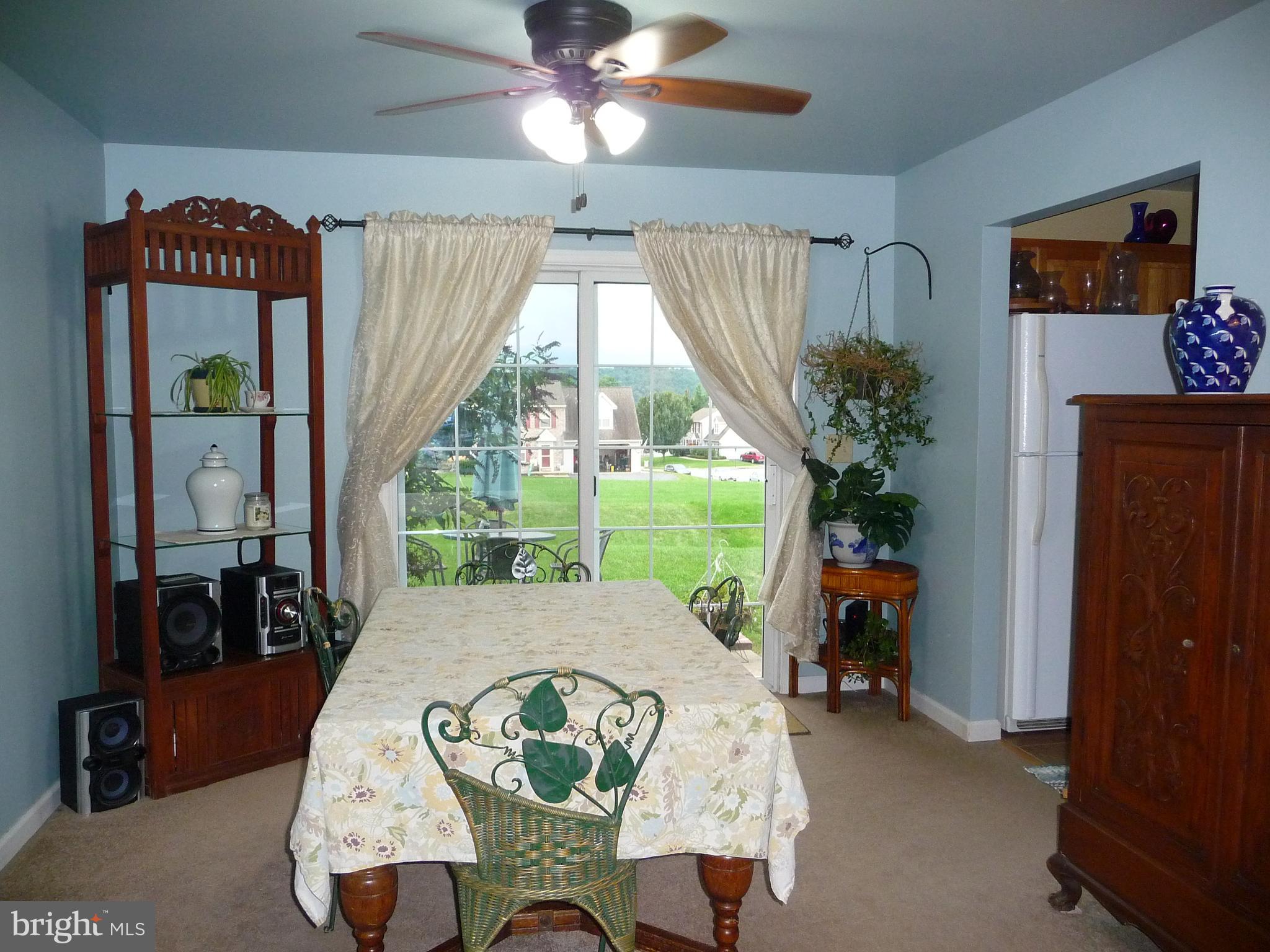 MAYTOWN VILLAGE SQUARE - Residential
