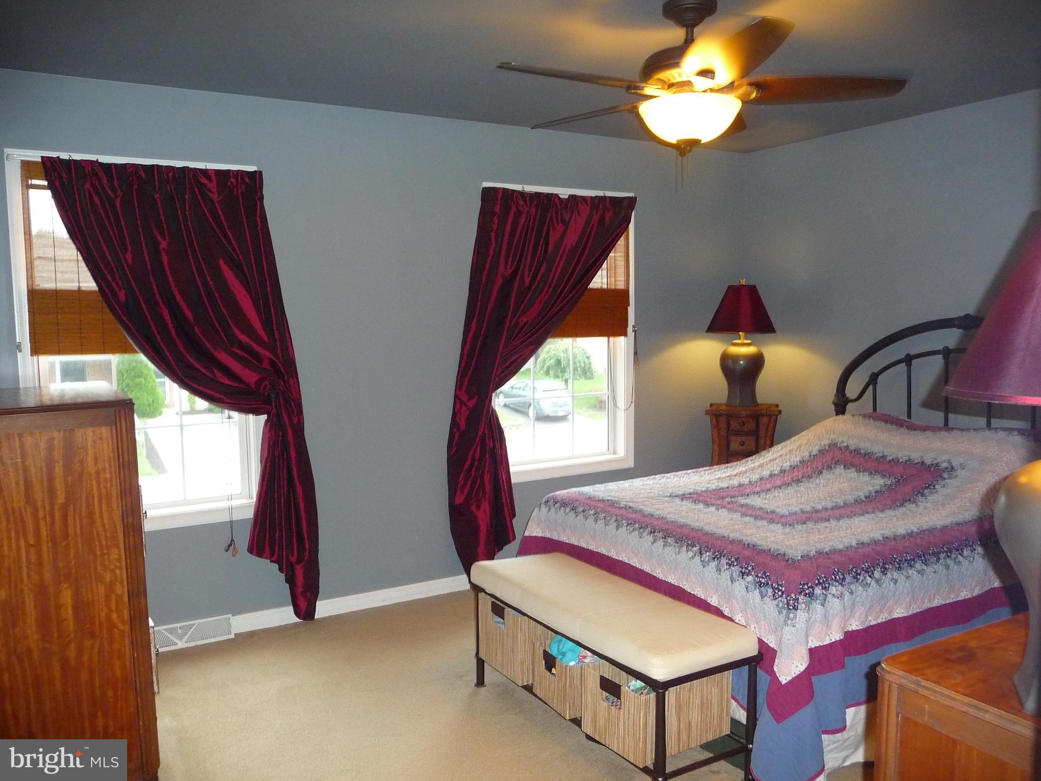 MAYTOWN VILLAGE SQUARE - Residential