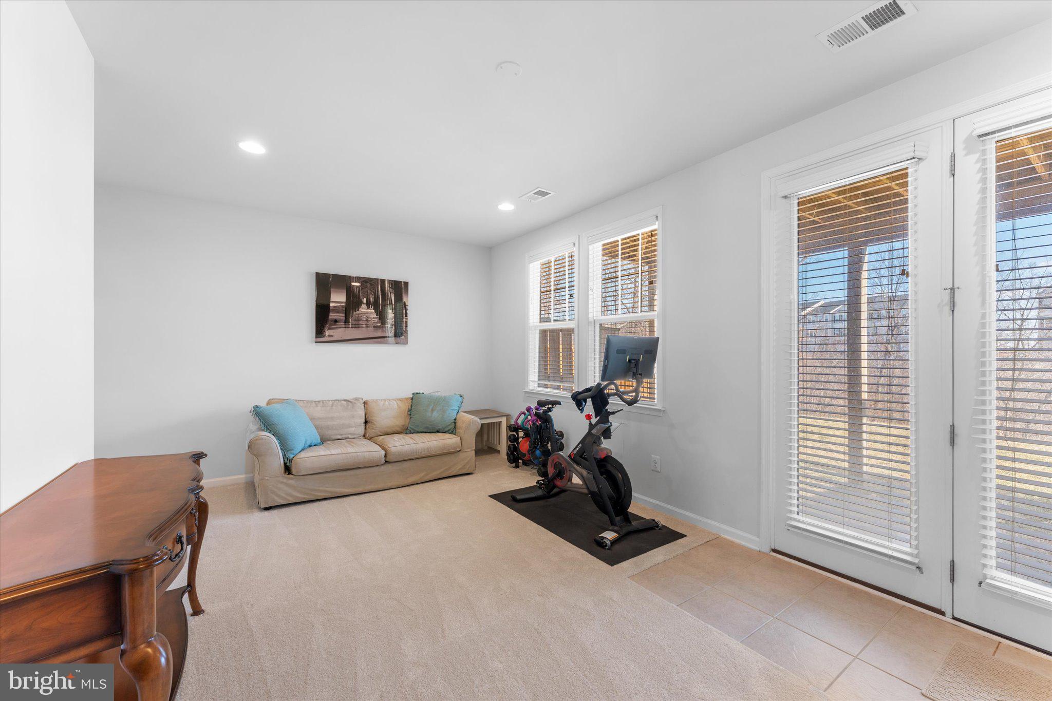 FIELDSTONE - Residential