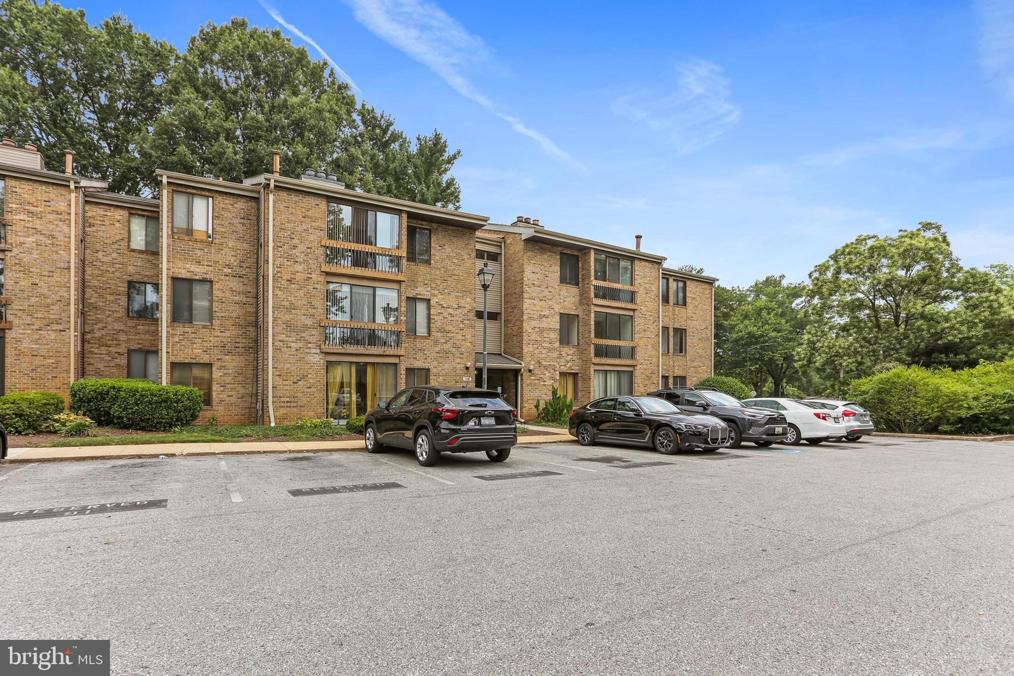 VILLAGE OF WILDE LAKE - Residential