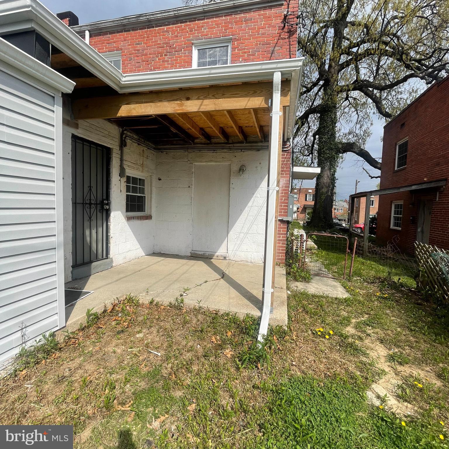 RIDGELEIGH - Residential Lease