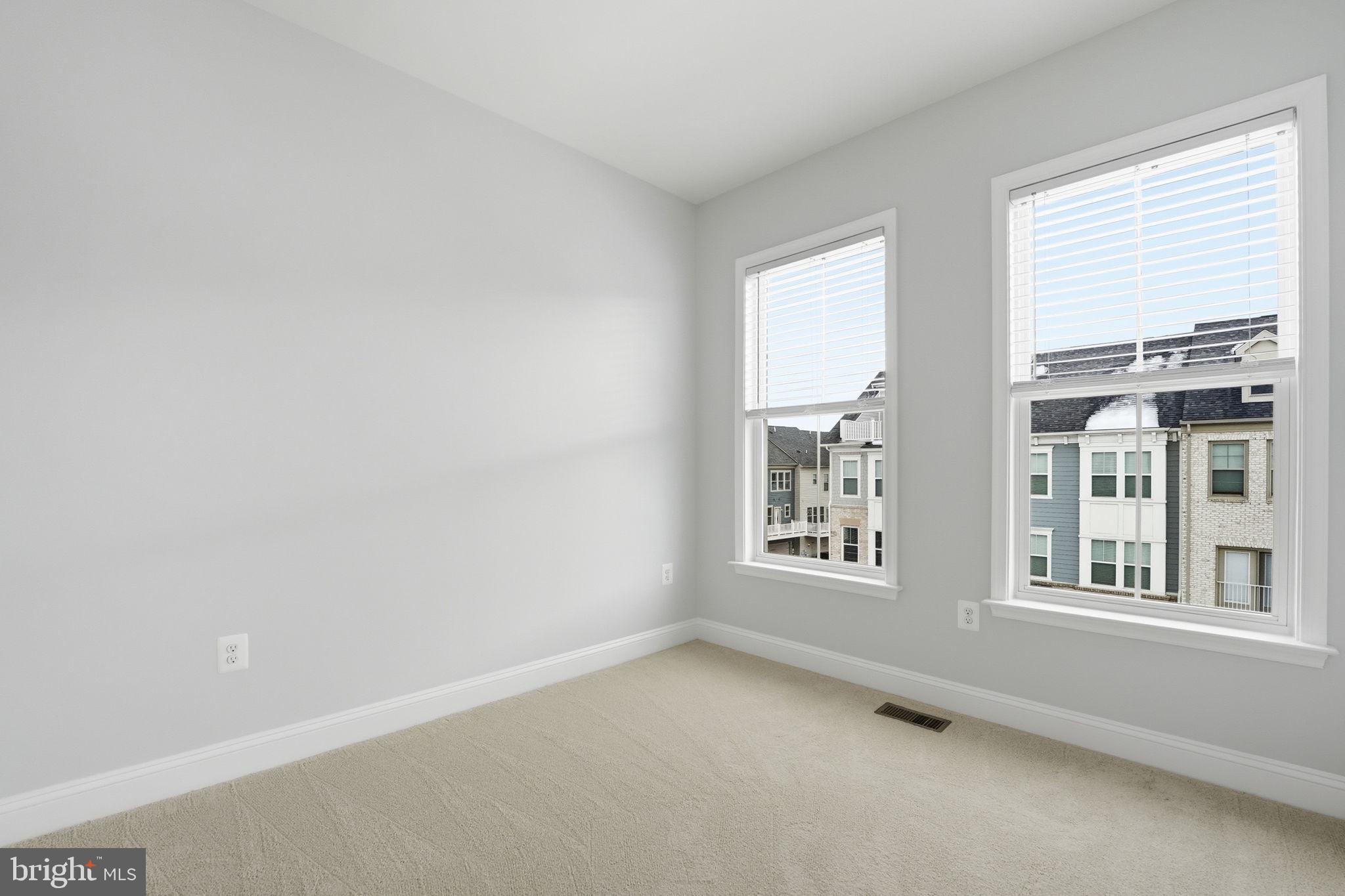 POTOMAC SHORES - Residential